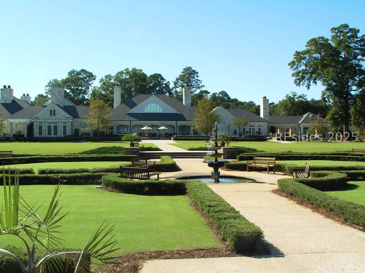 77 Belfair Oaks Boulevard