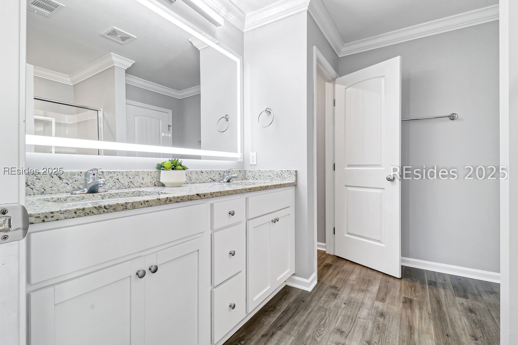 264 Founders Walk