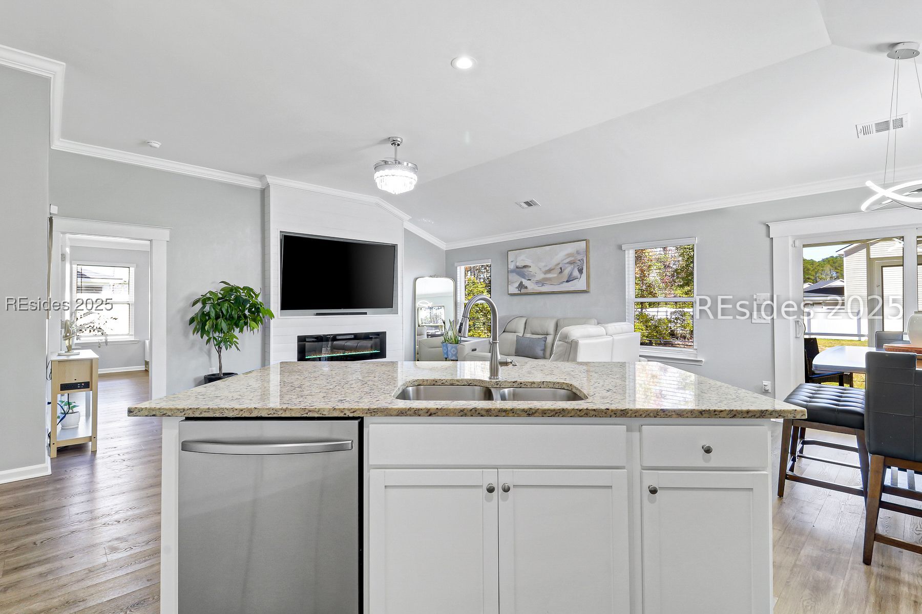 264 Founders Walk