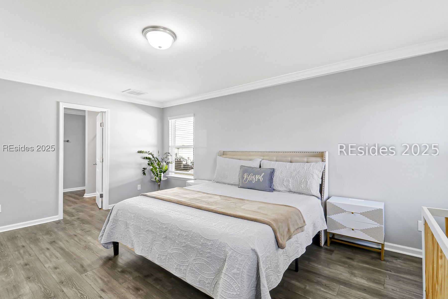 264 Founders Walk