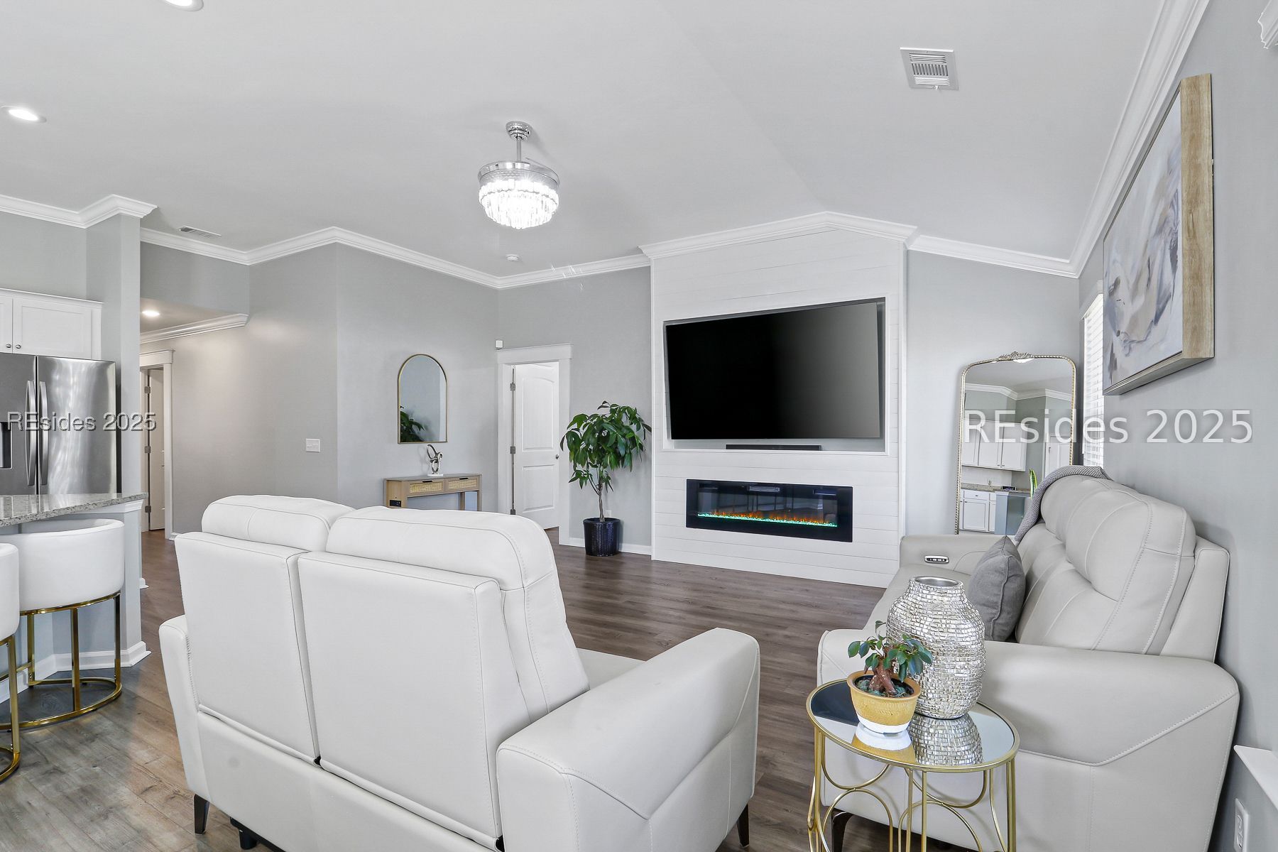 264 Founders Walk