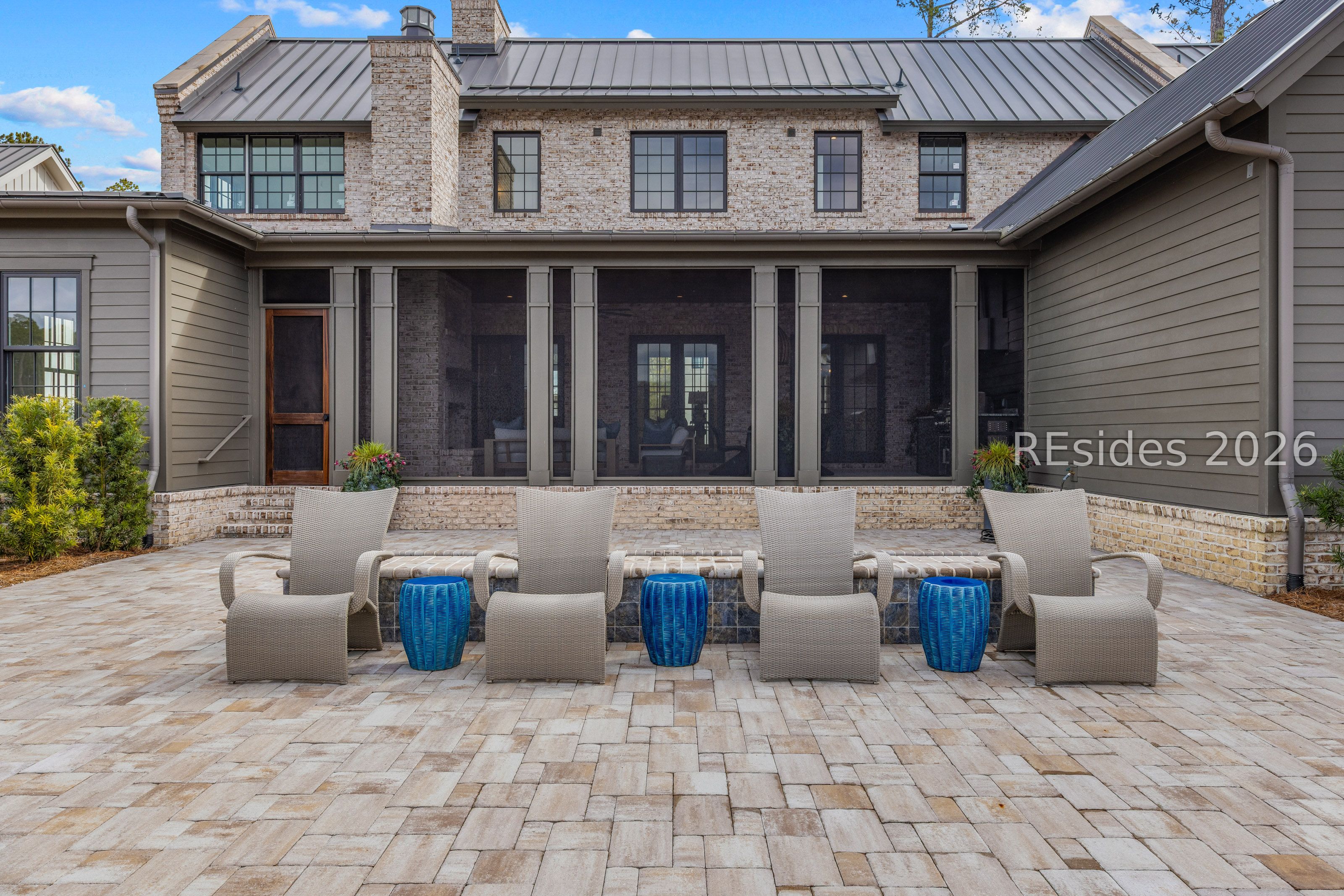 15 Lyonia Street