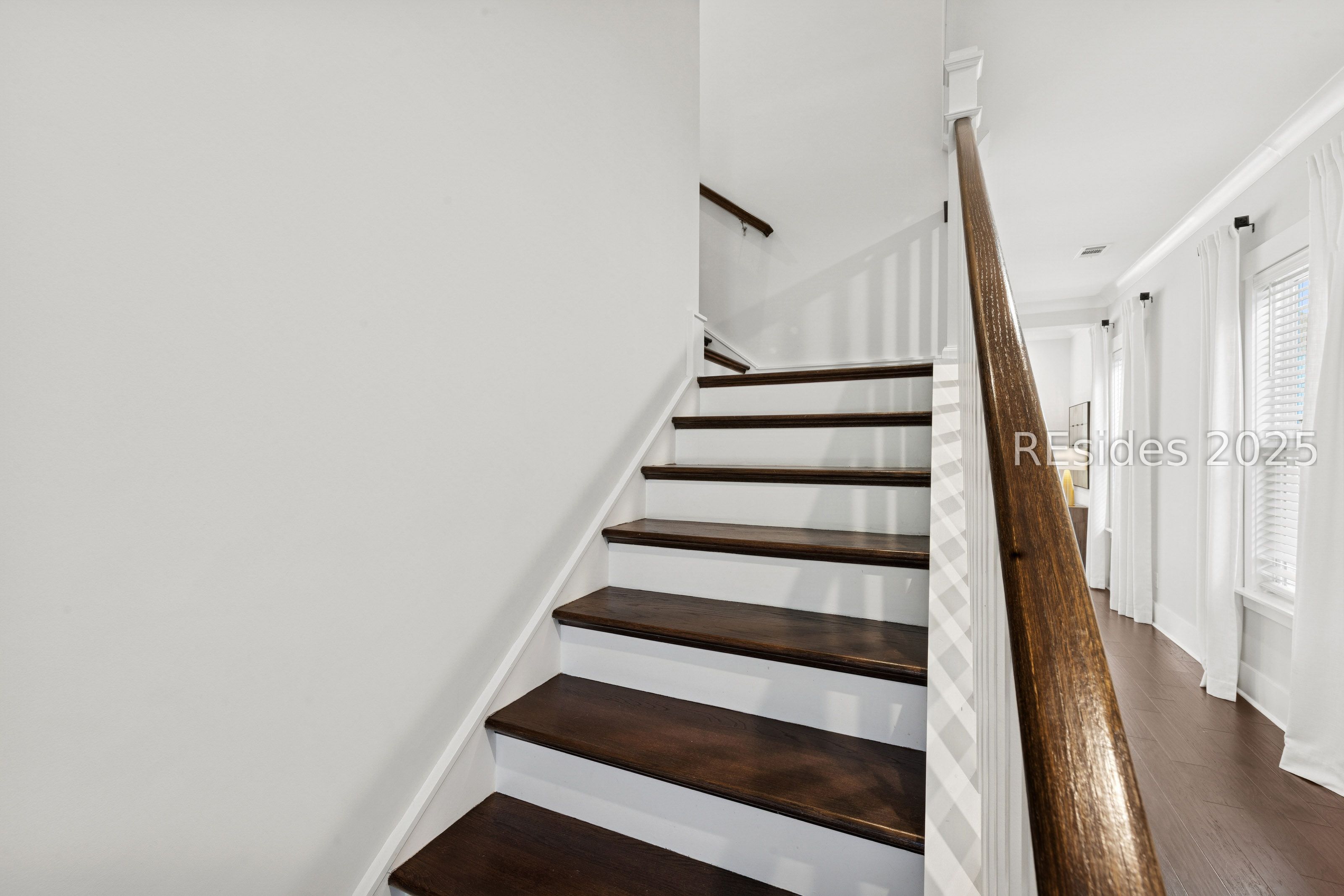 18 Ivory Elm Stroll