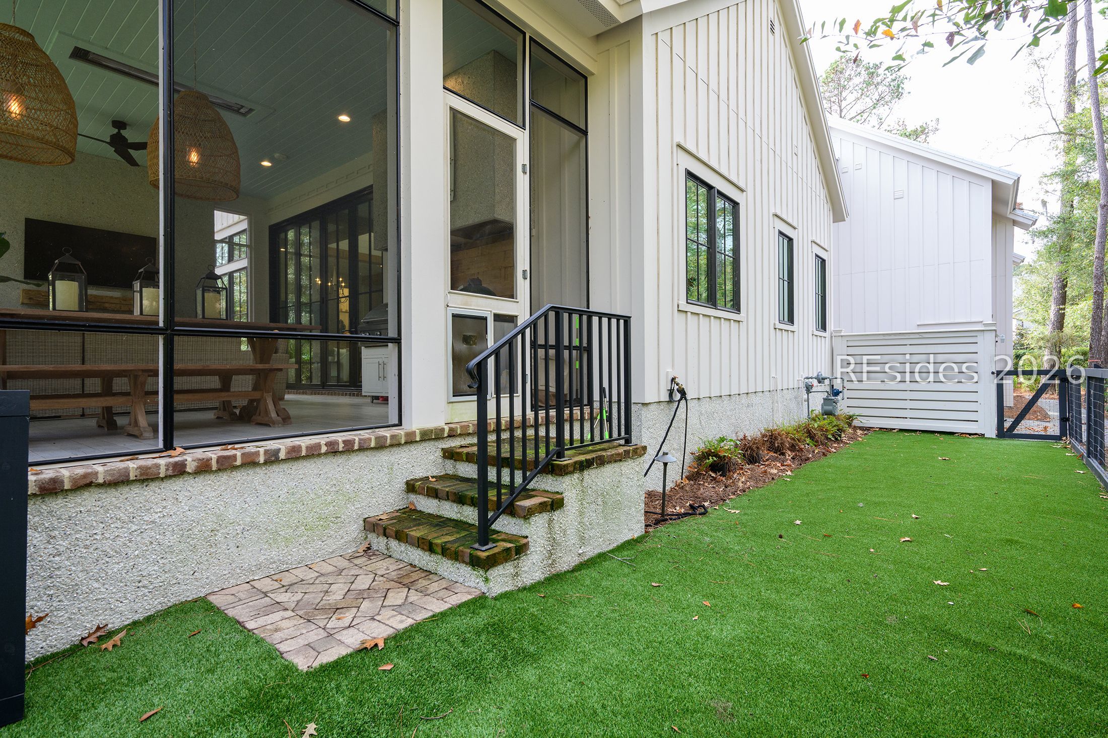 20 Anson Park Road E