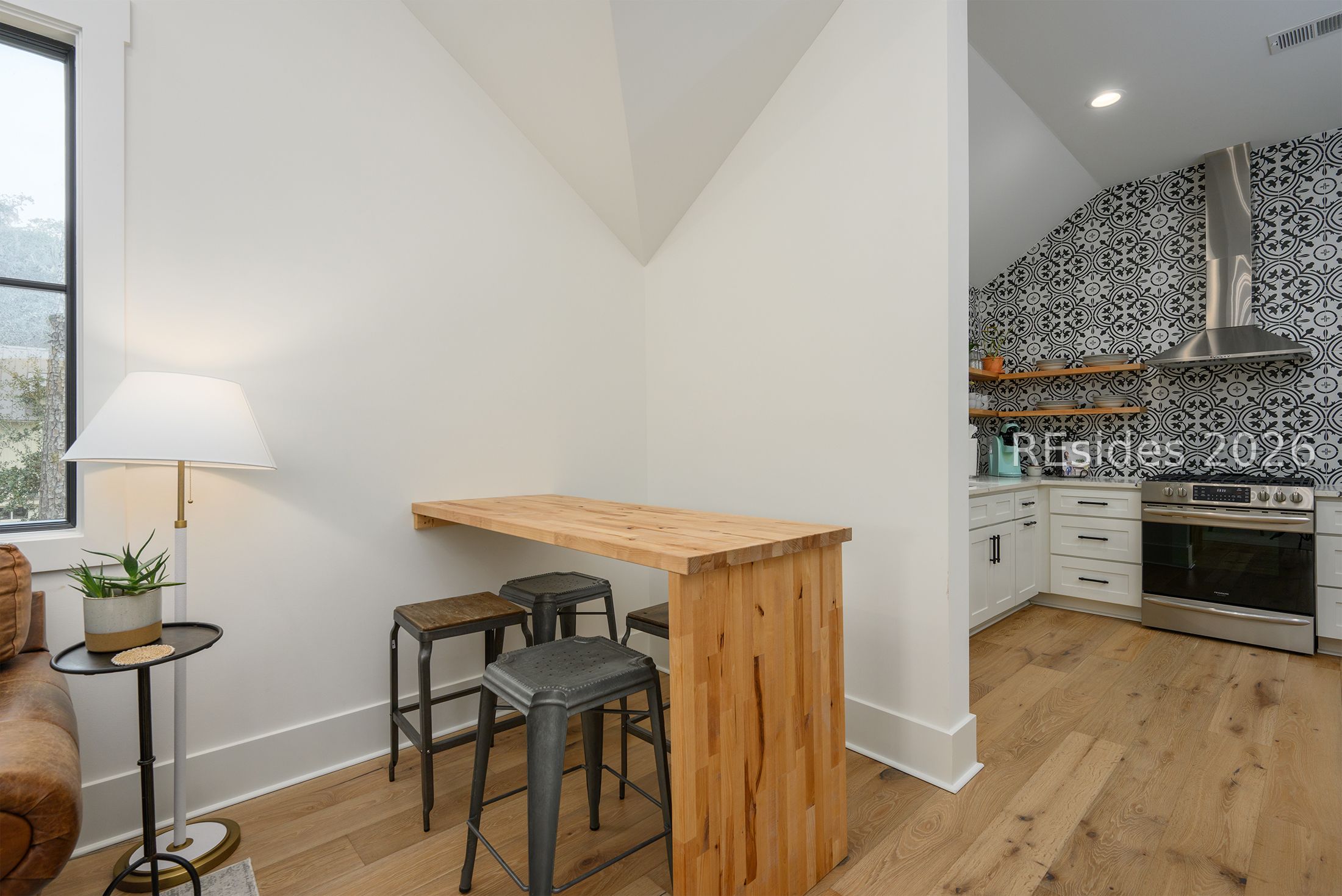 20 Anson Park Road E