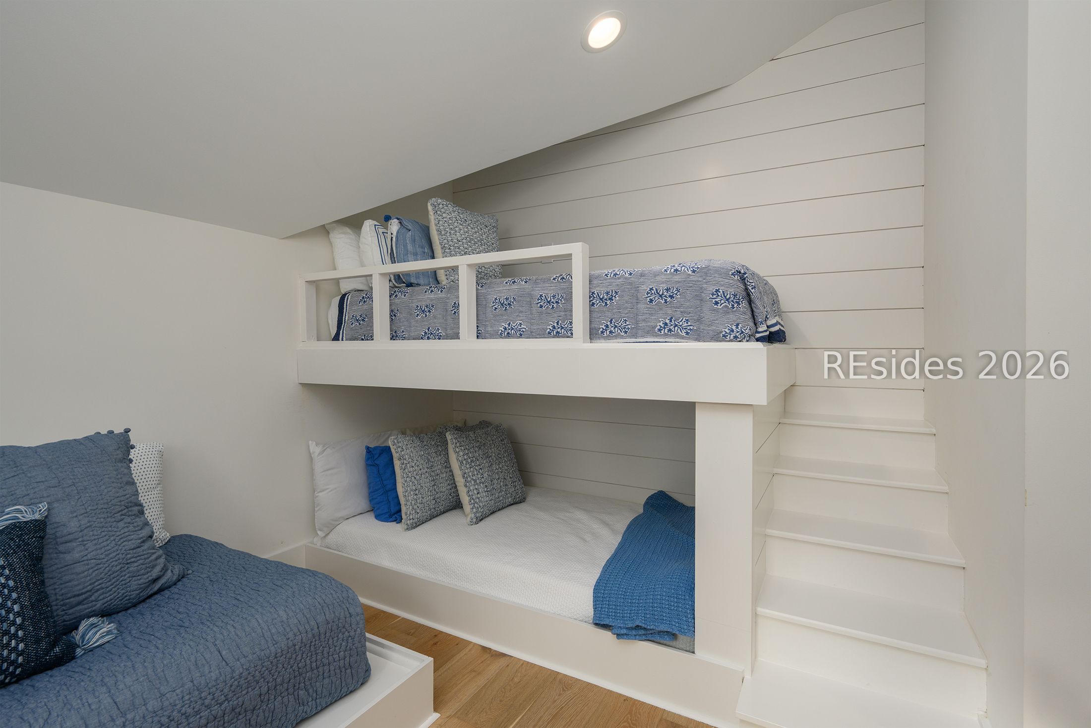 20 Anson Park Road E