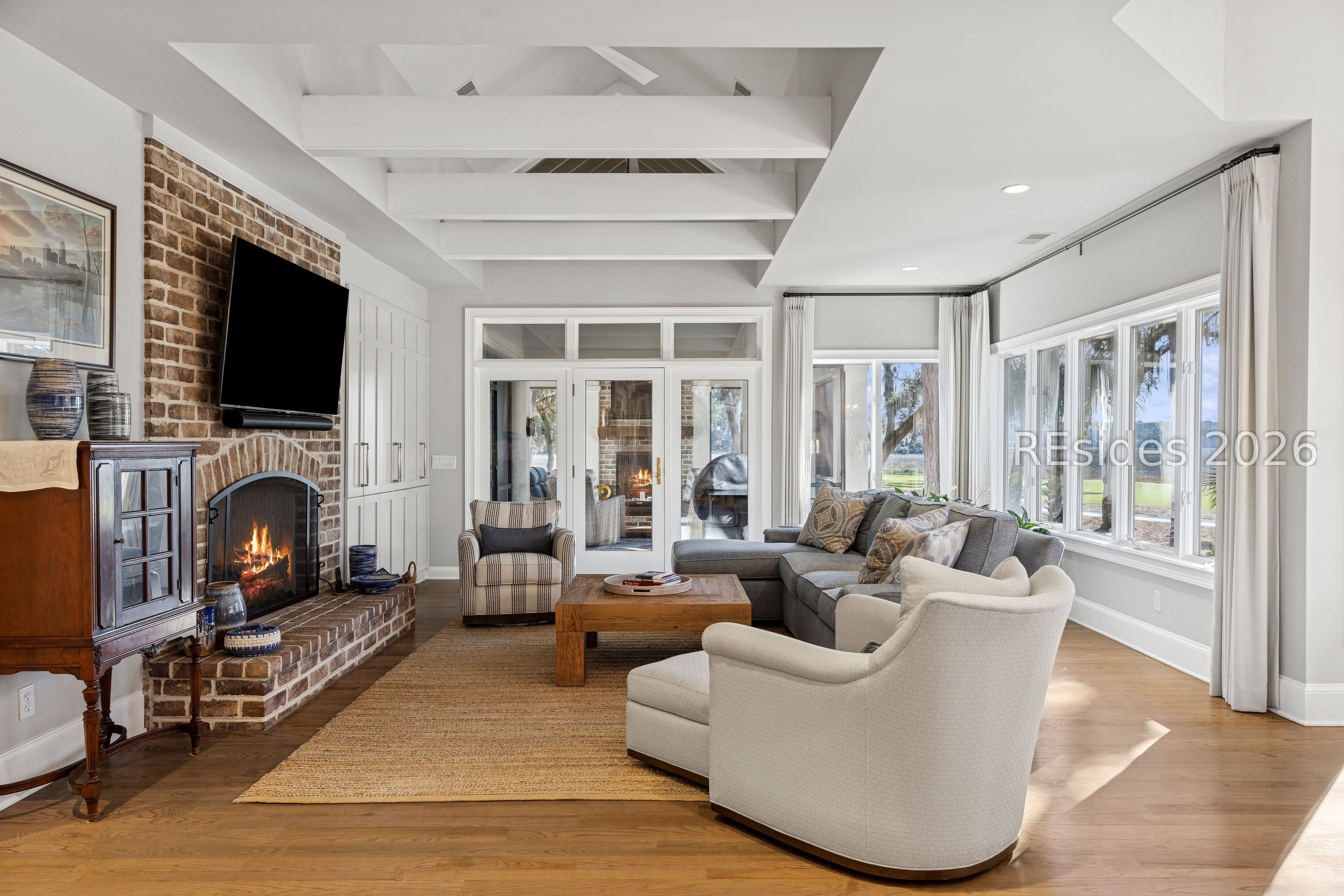 23 Hanover Way