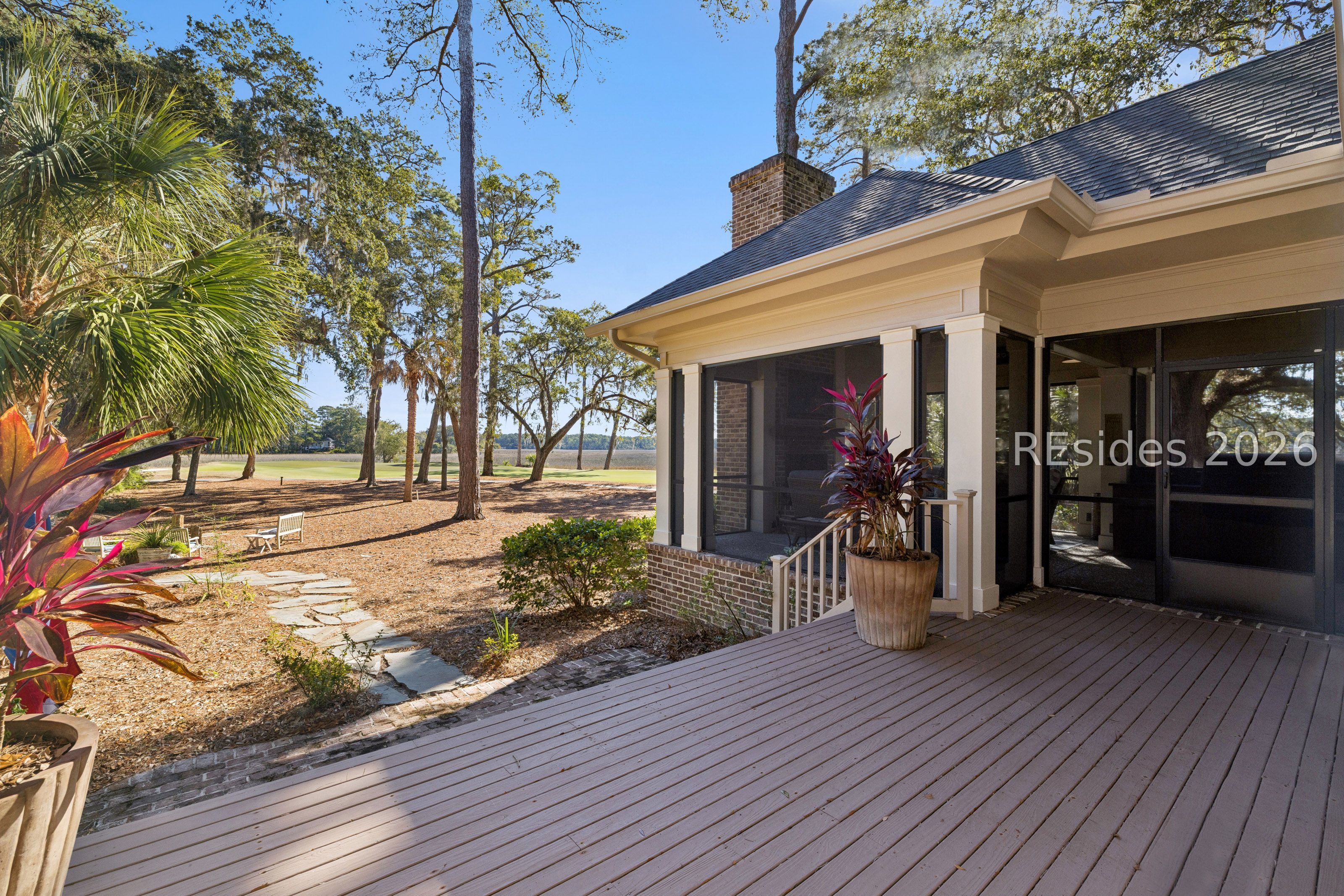 23 Hanover Way
