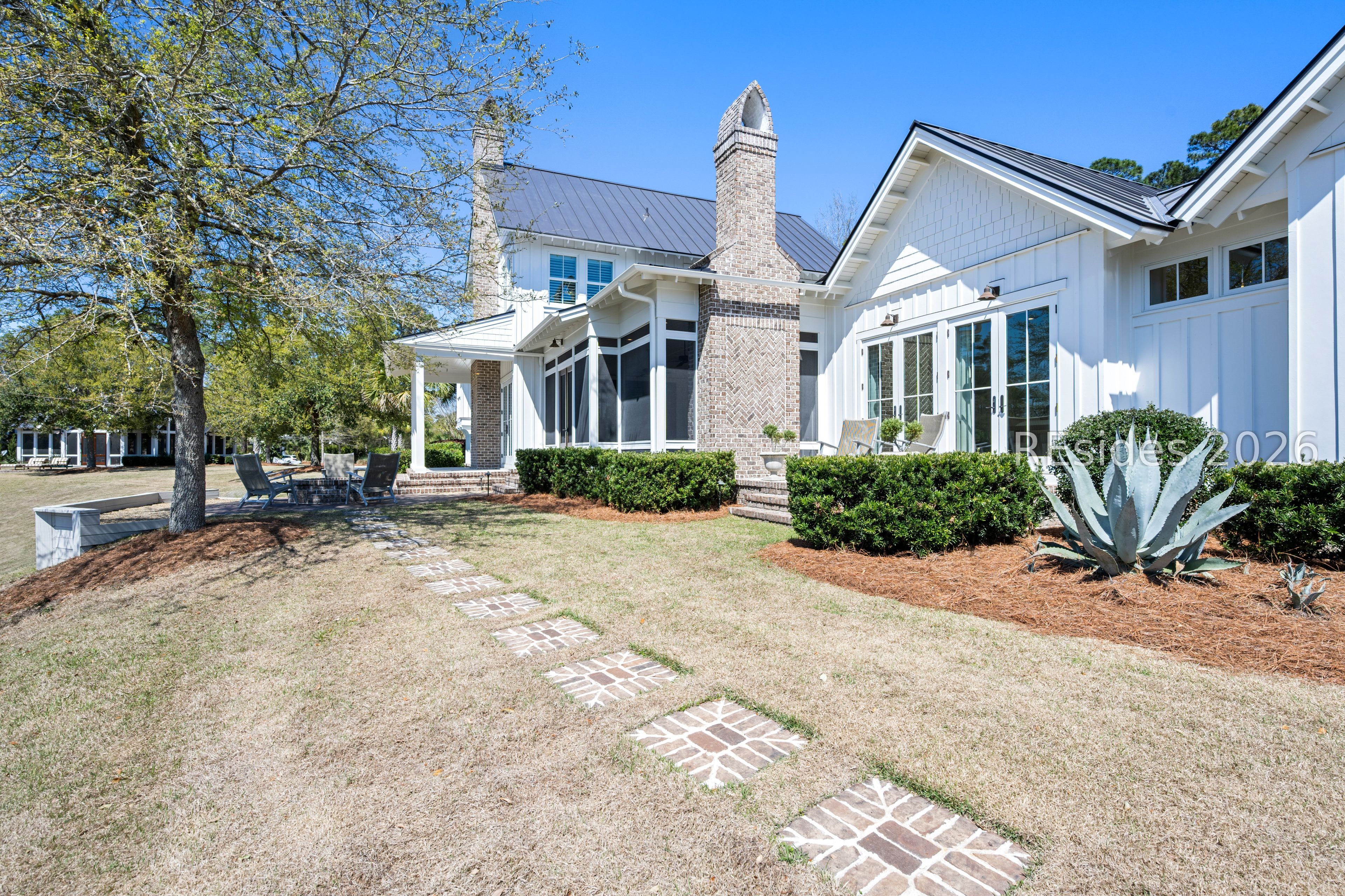 8 Wolf Tree Road