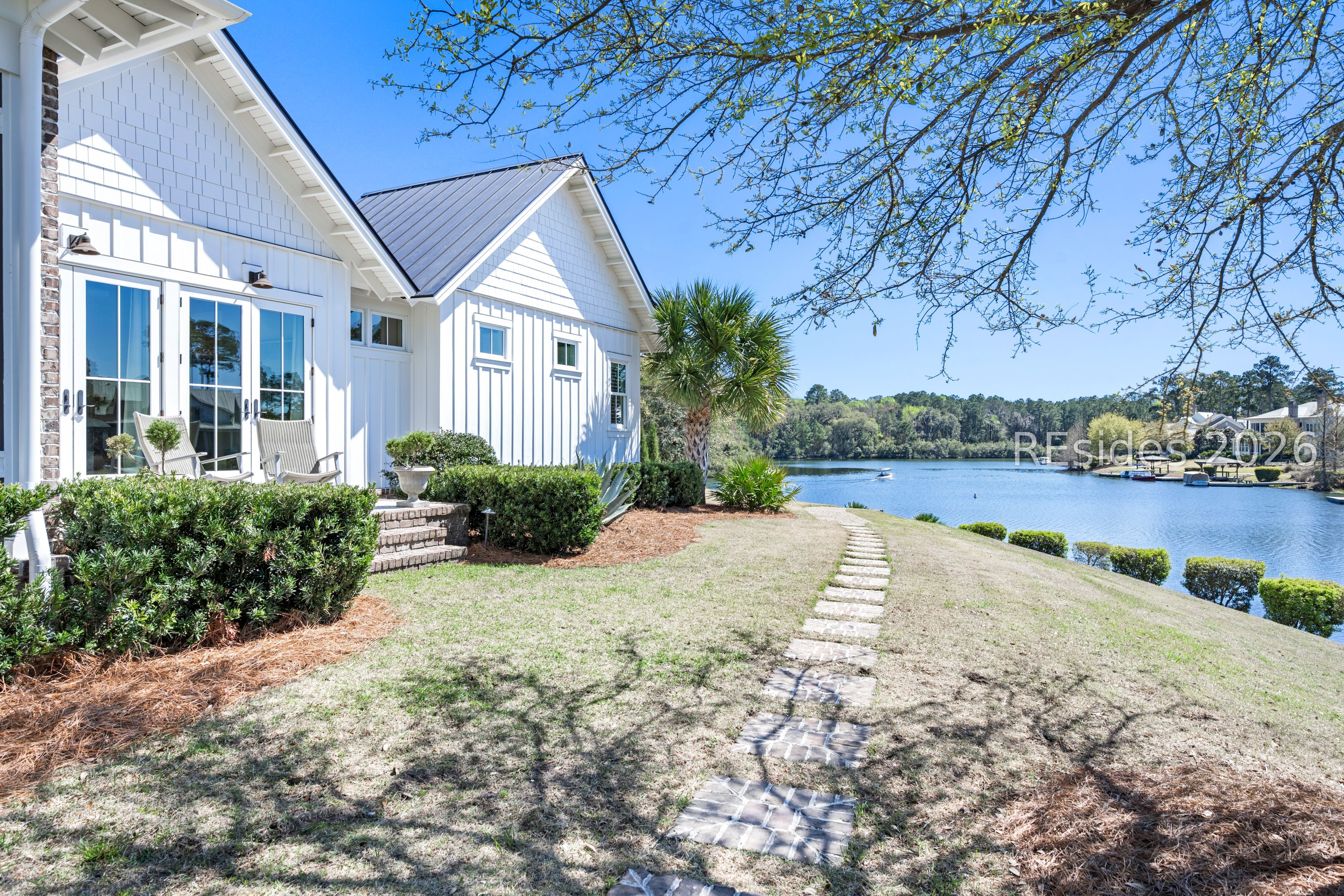 8 Wolf Tree Road