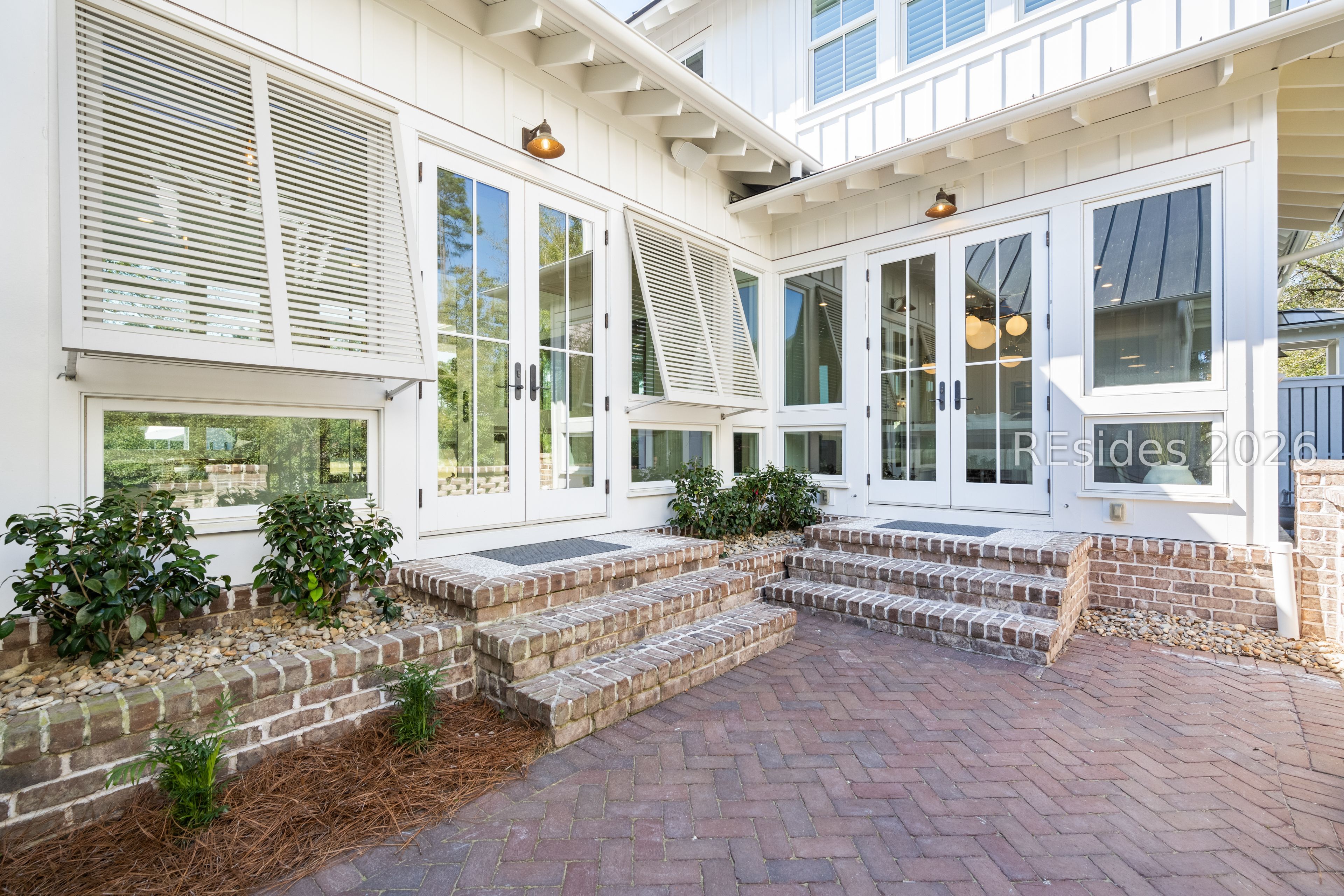 8 Wolf Tree Road