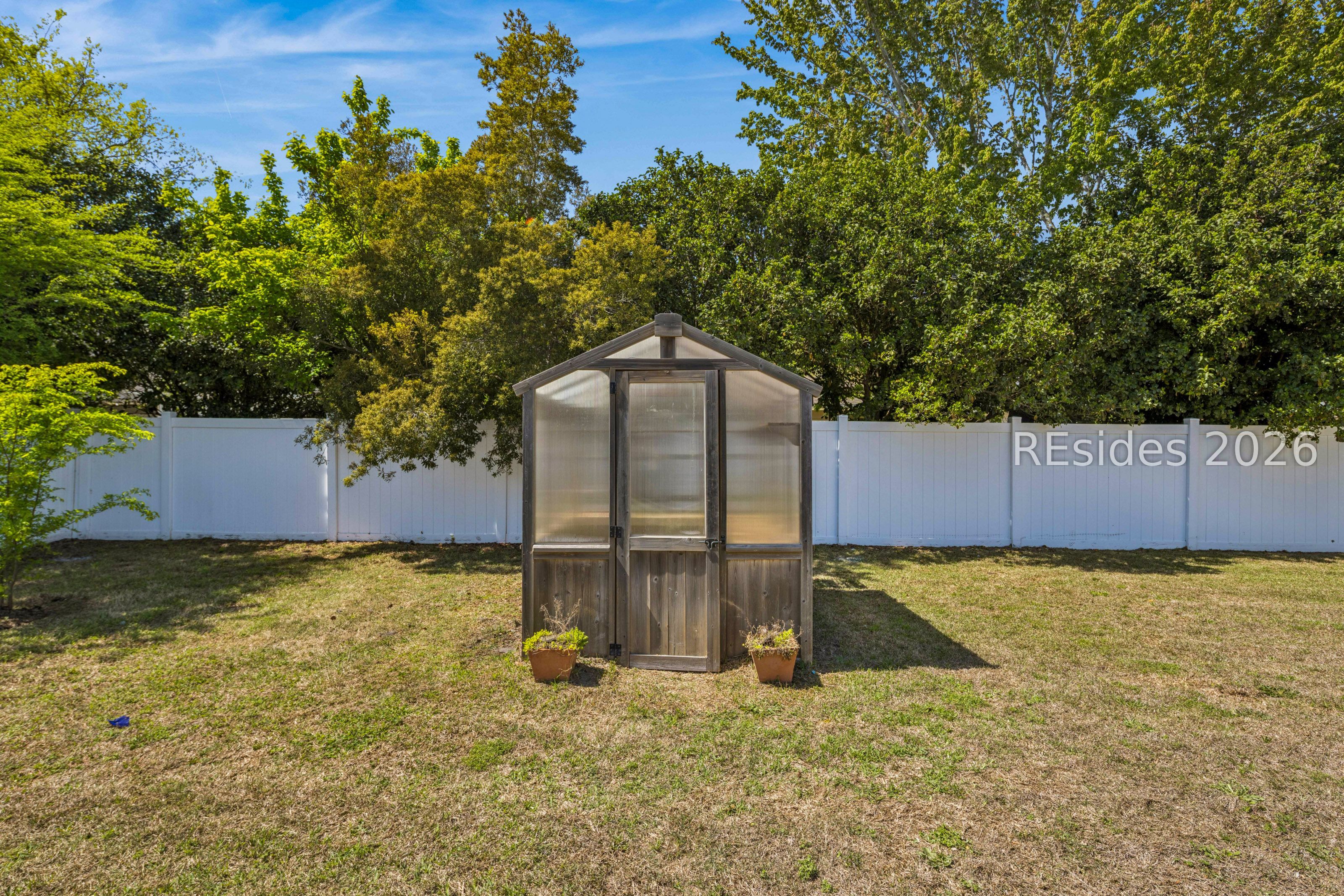 202 Grand Court S