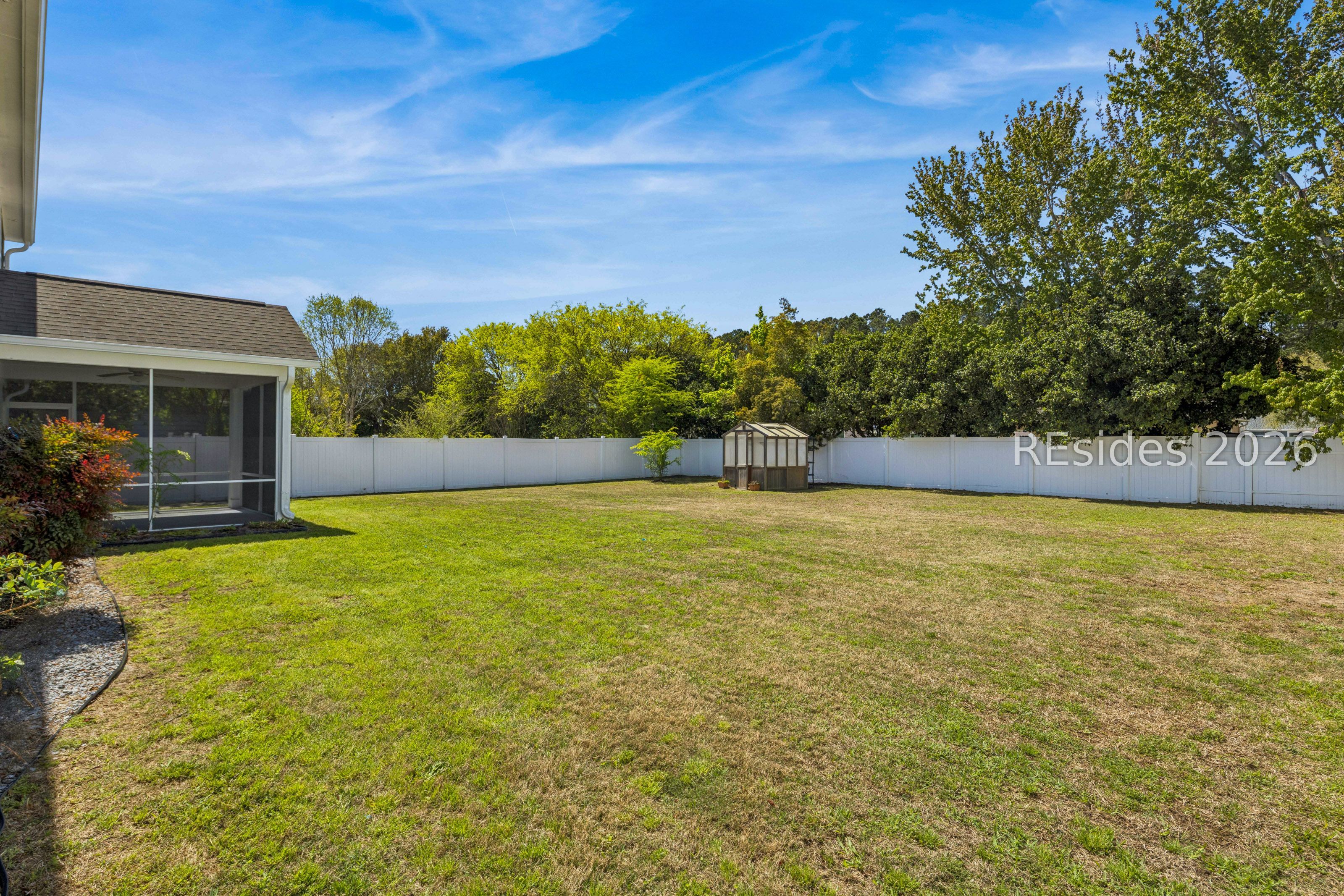 202 Grand Court S