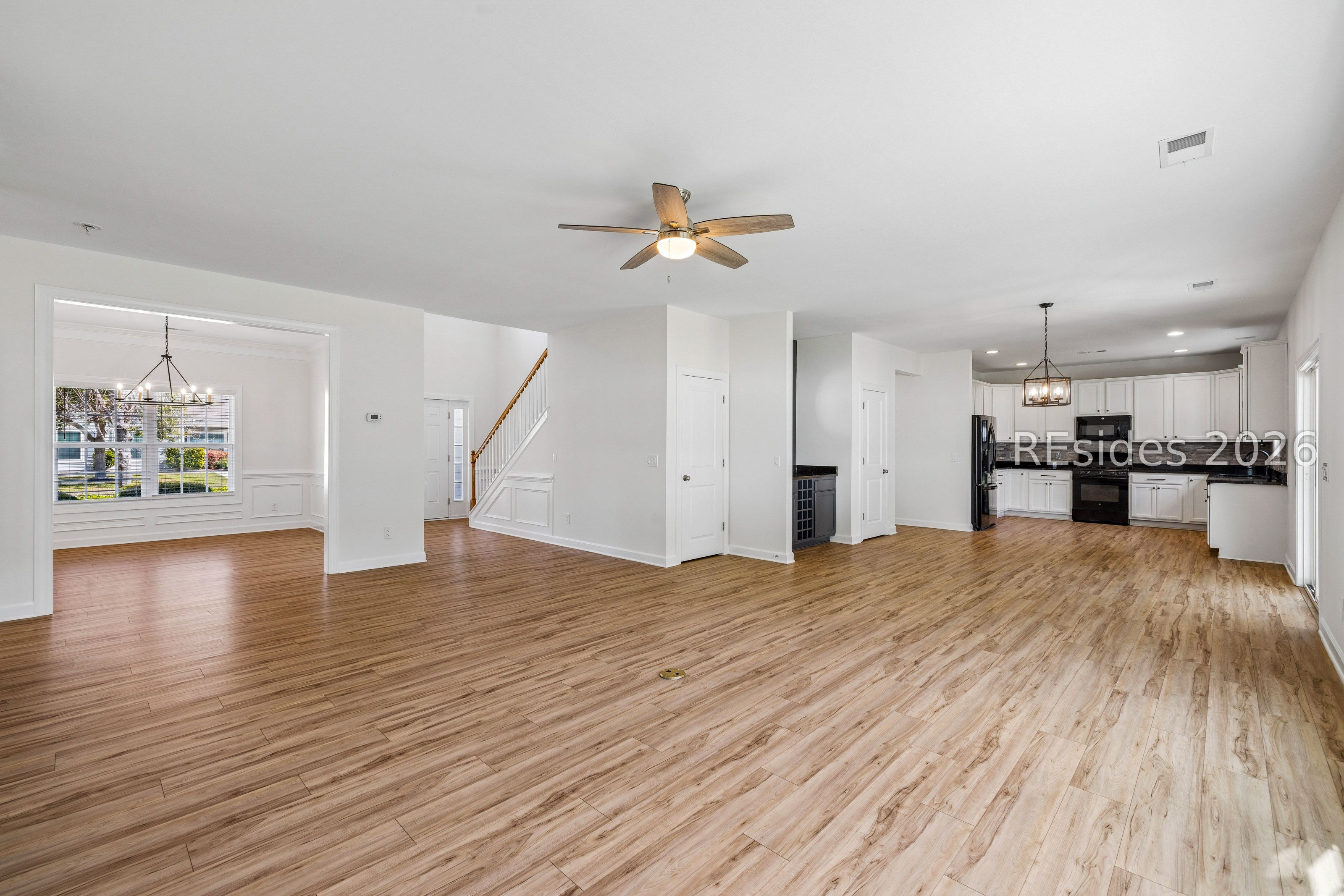 202 Grand Court S