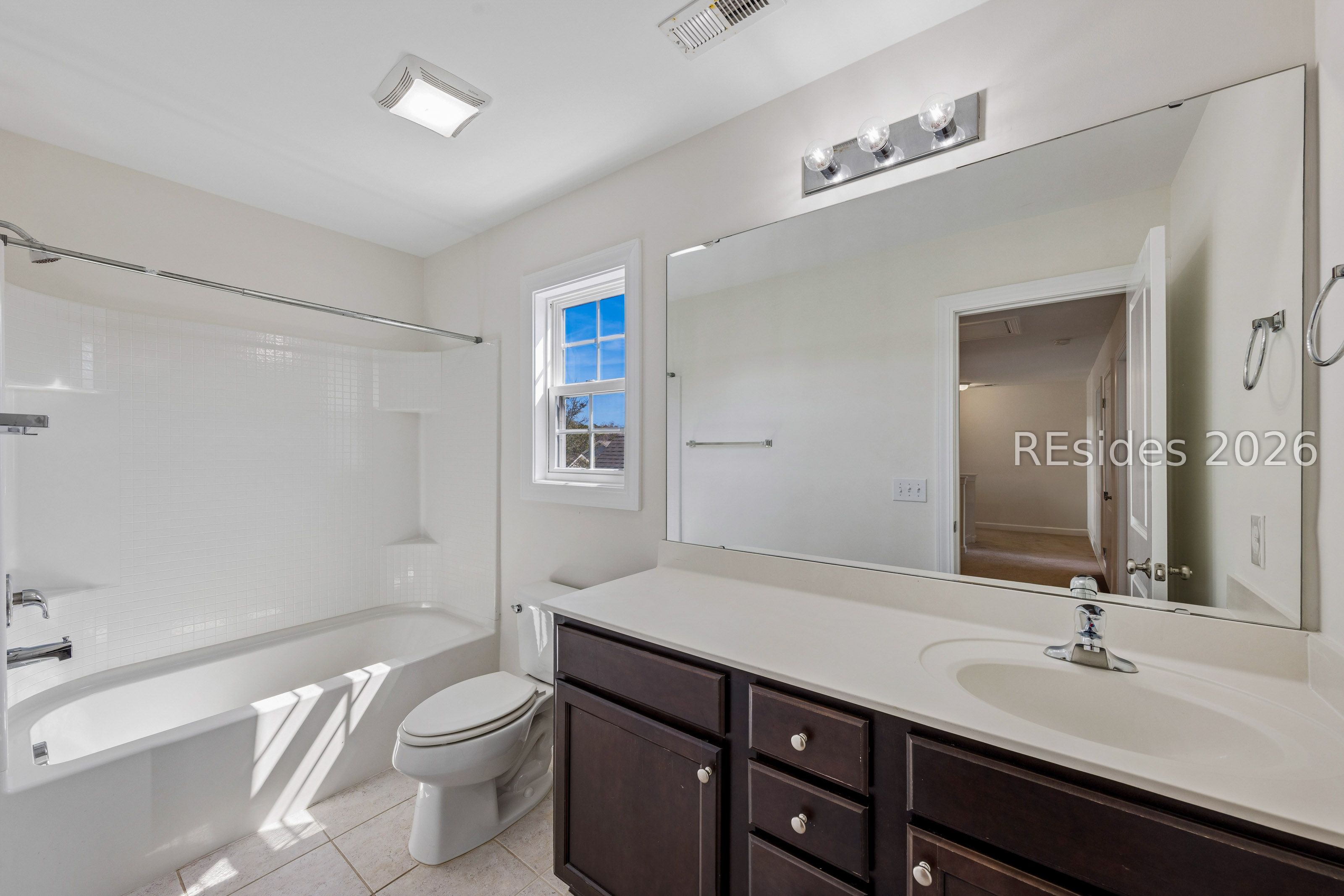 202 Grand Court S