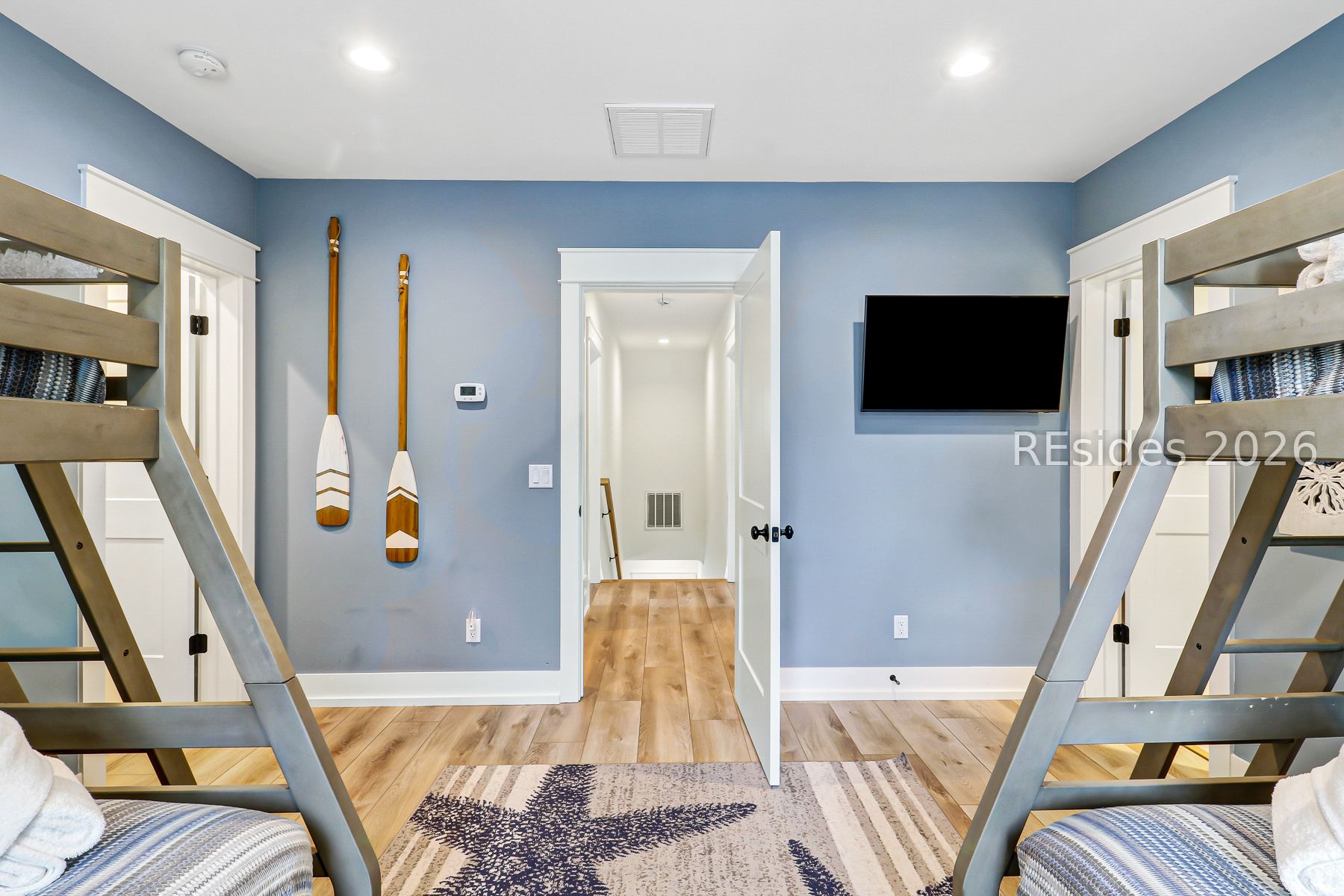 8 Moonshell Road