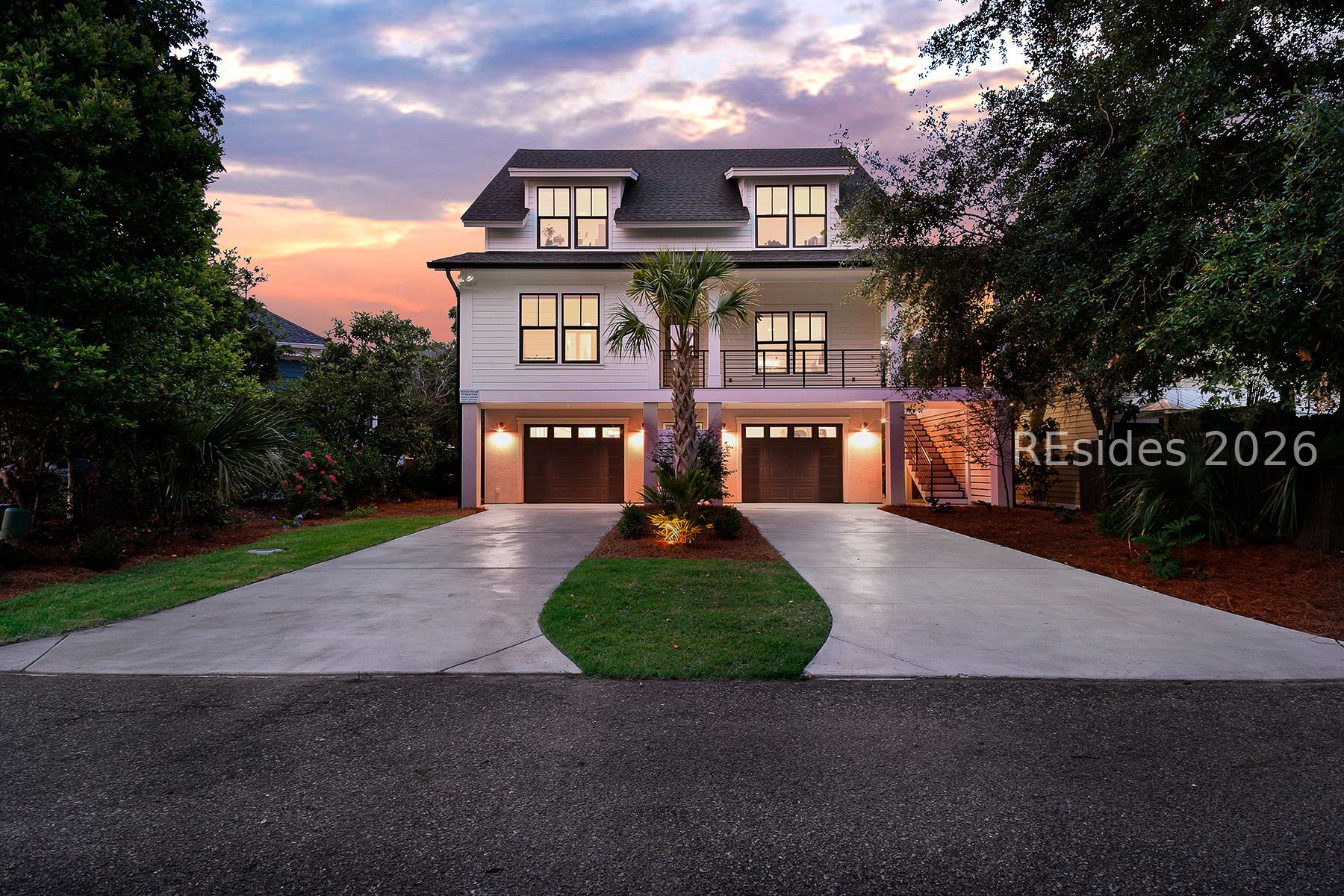 8 Moonshell Road
