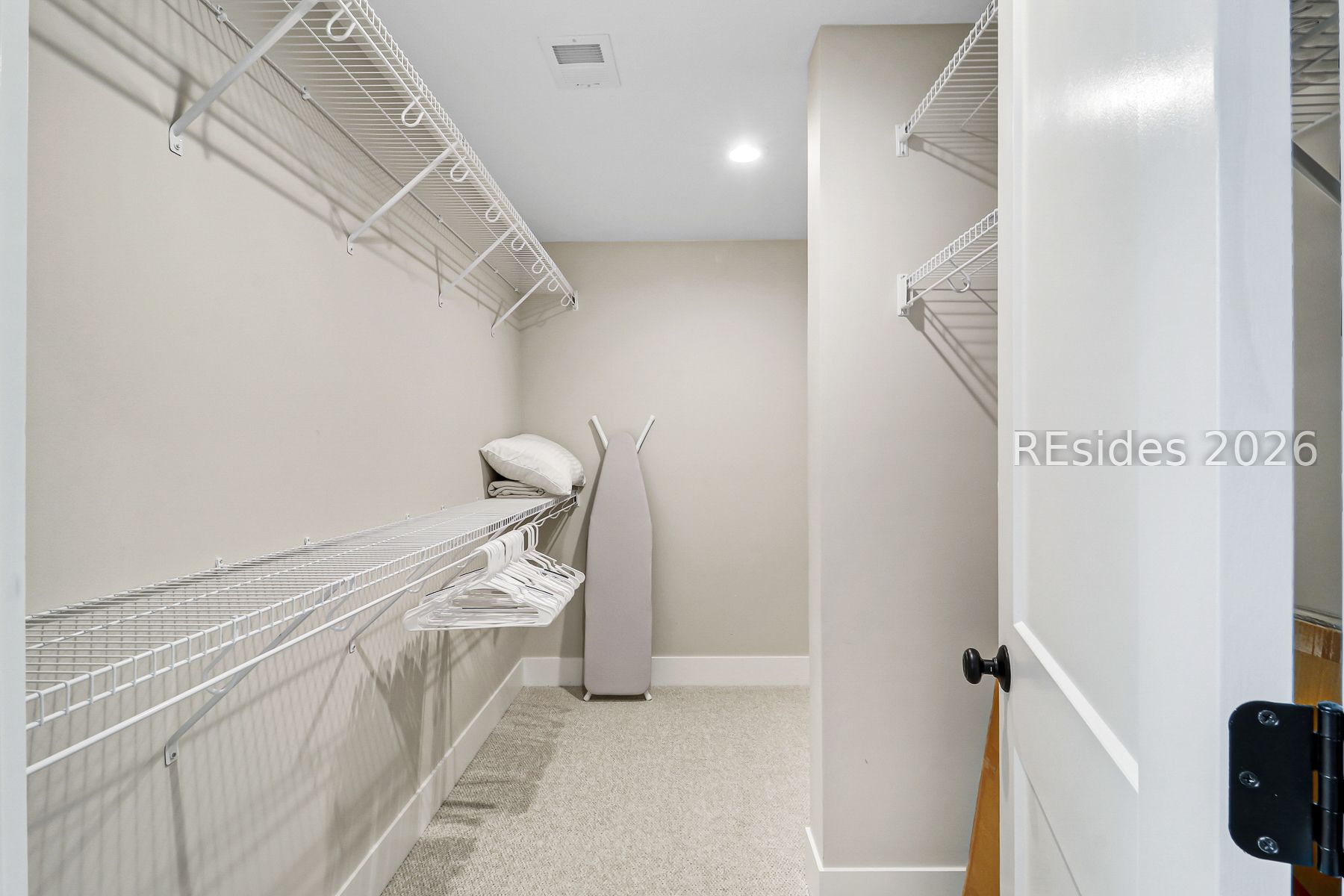 8 Moonshell Road