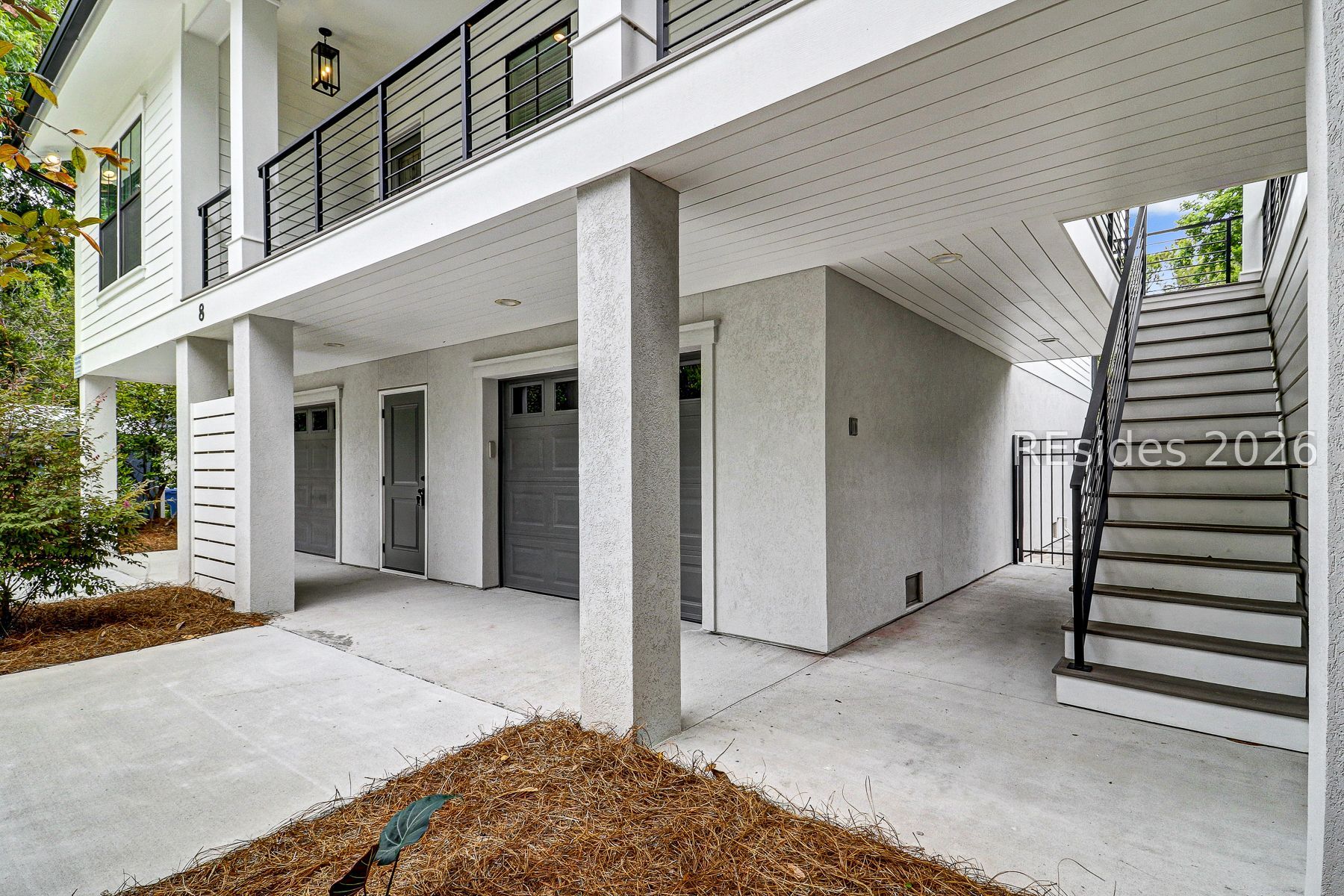 8 Moonshell Road