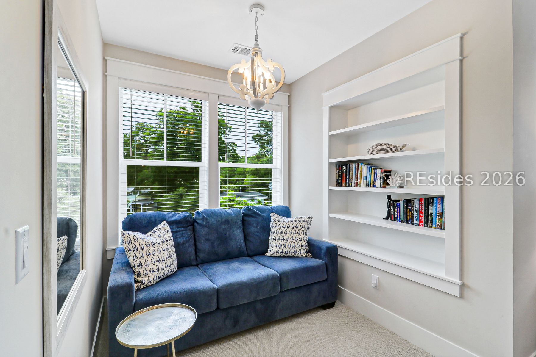 8 Moonshell Road