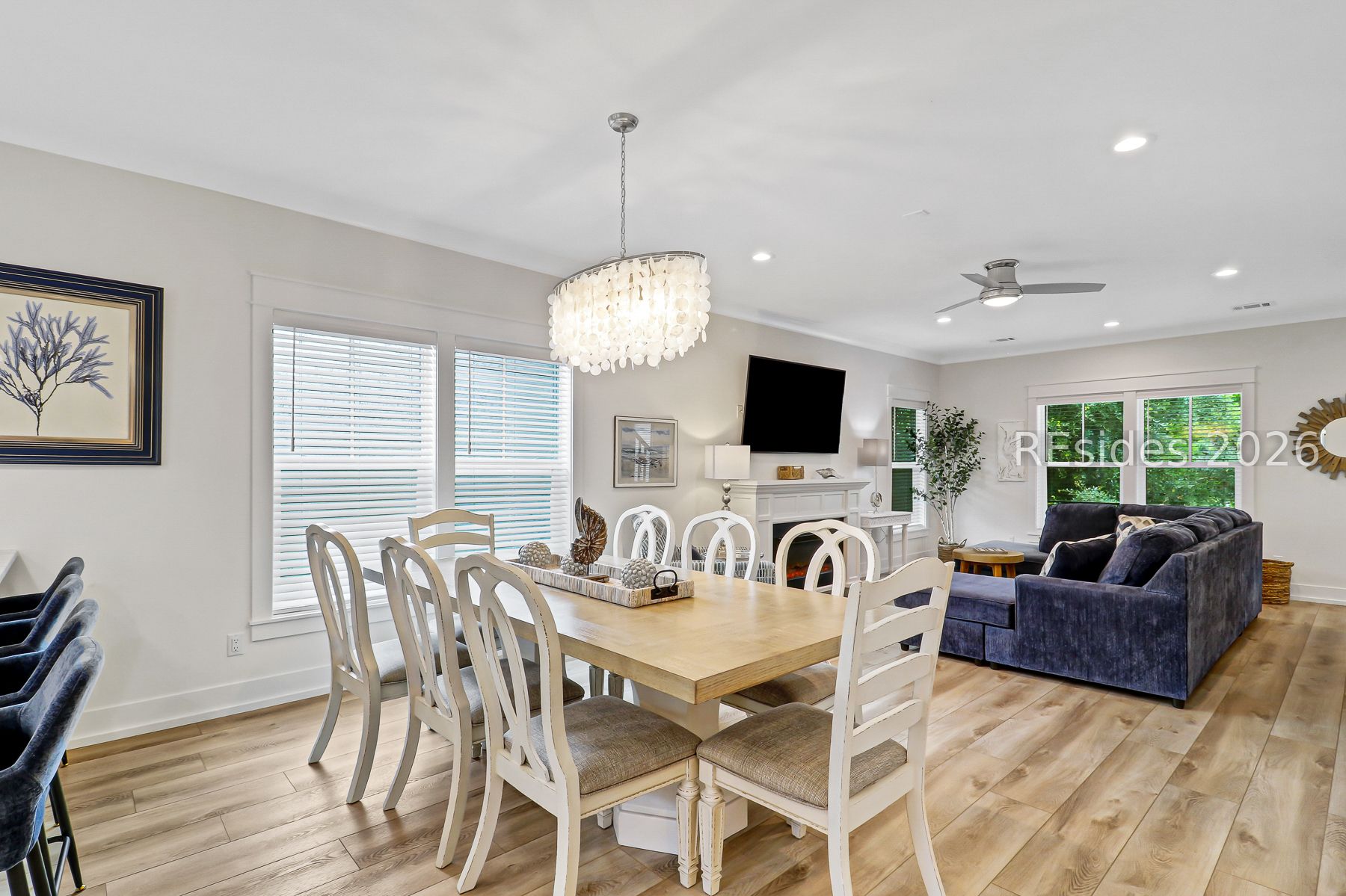 8 Moonshell Road