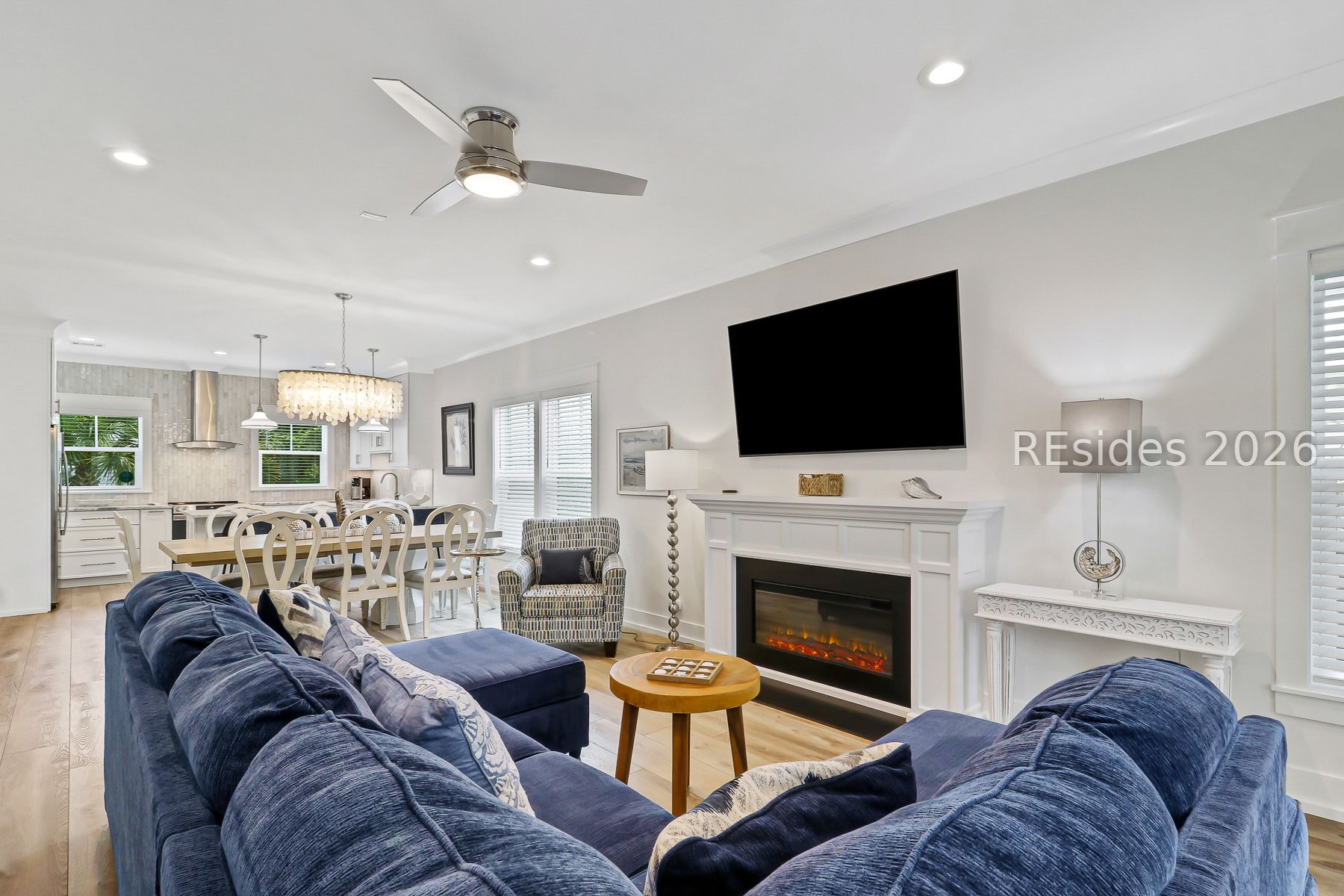 8 Moonshell Road
