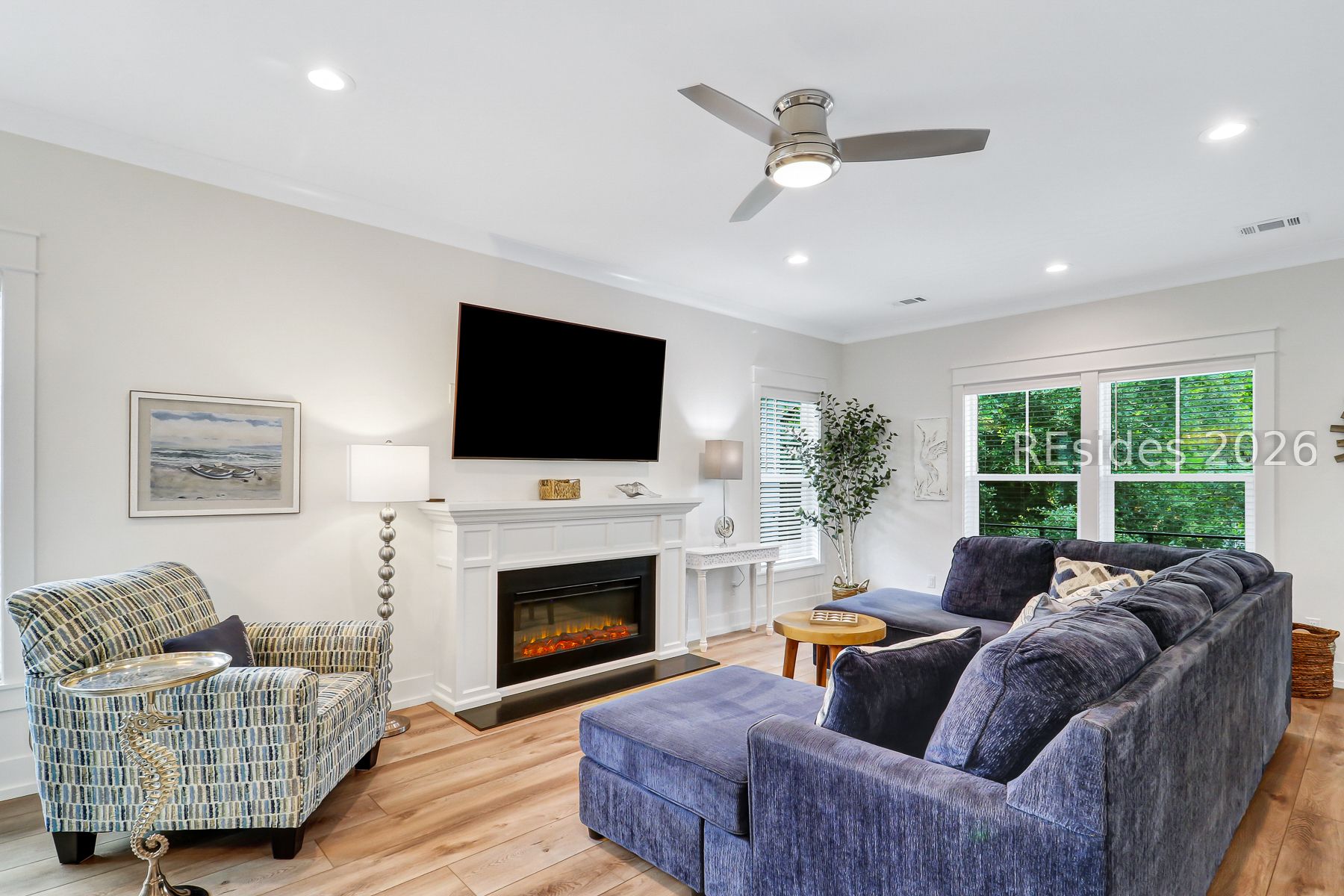 8 Moonshell Road