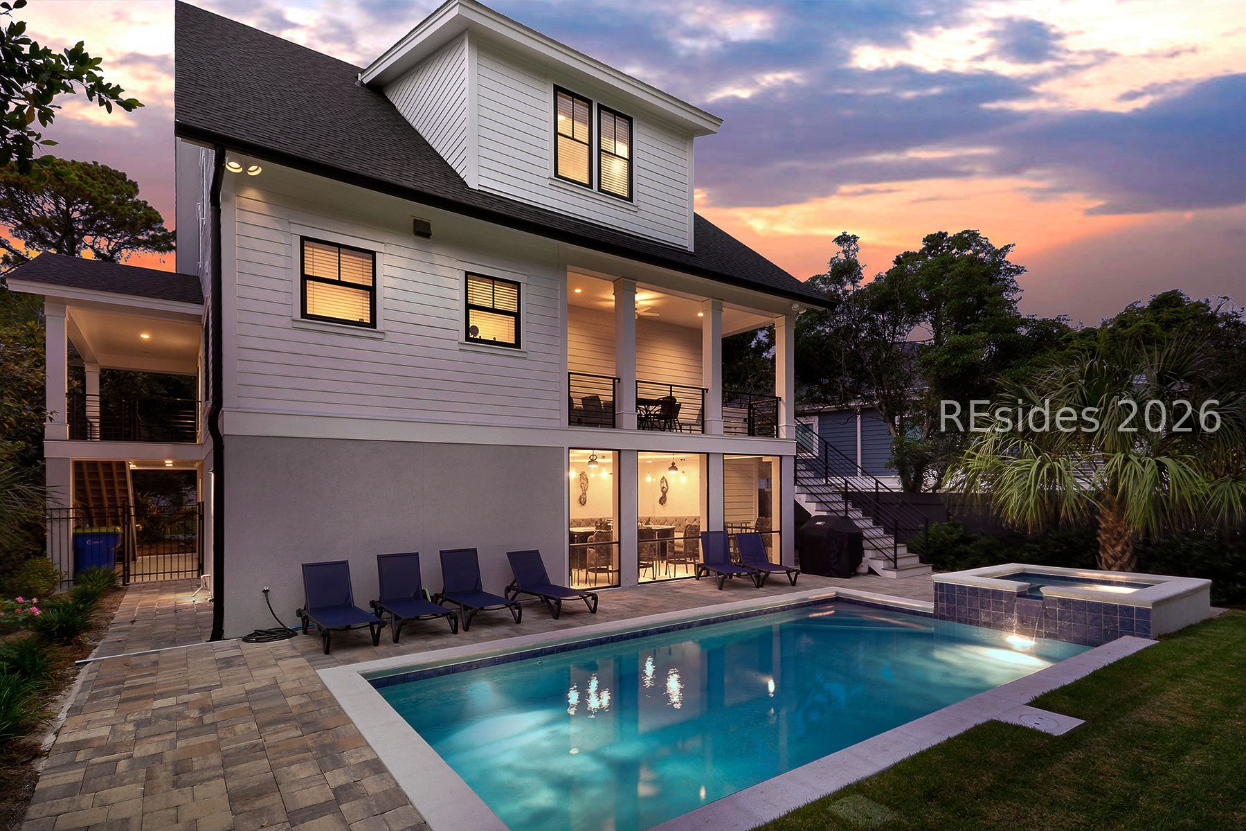 8 Moonshell Road