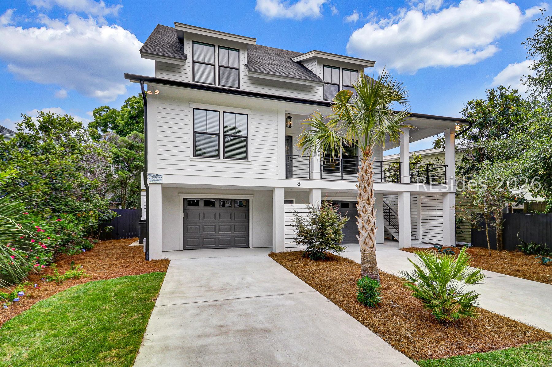 8 Moonshell Road
