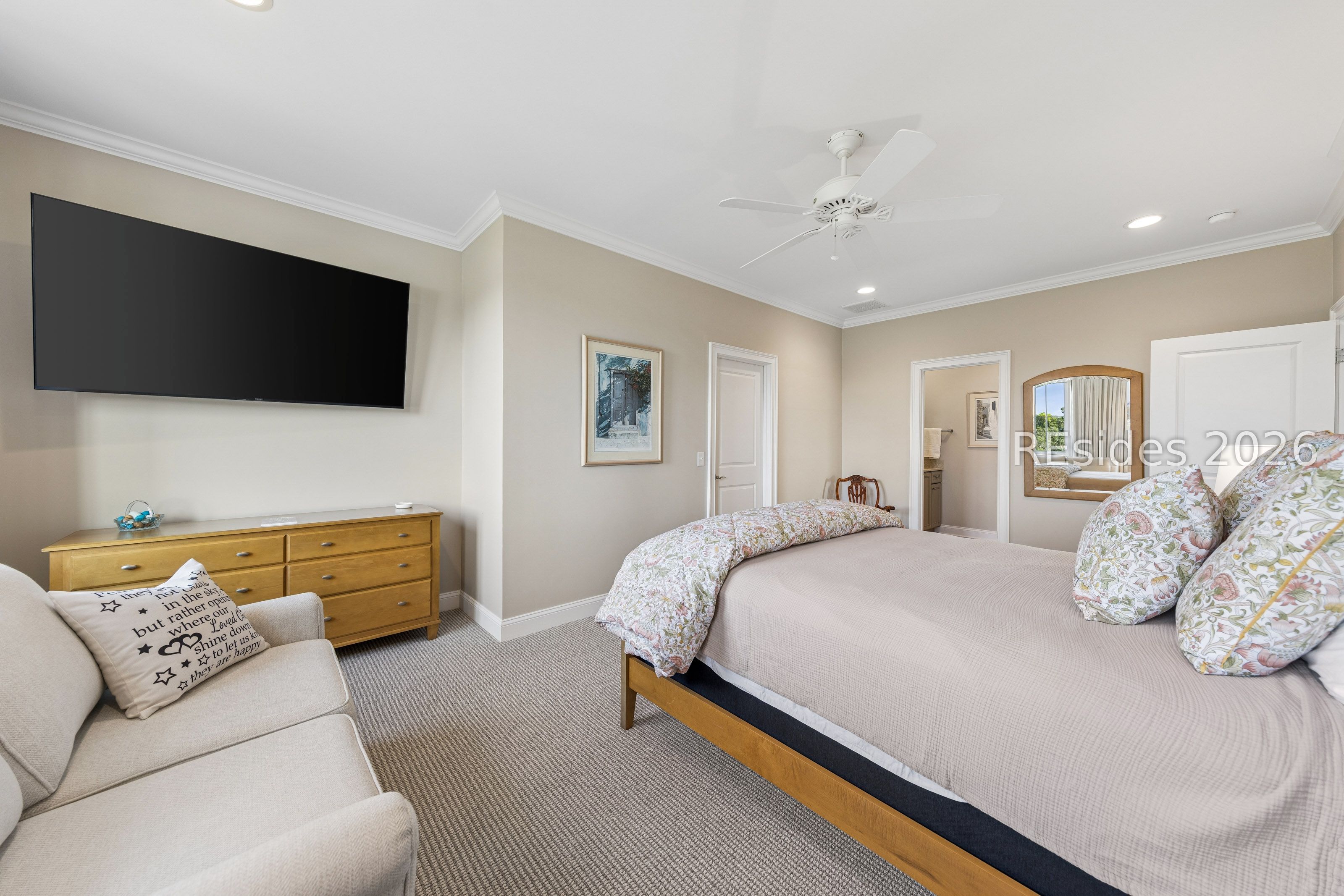 6 Lady Slipper Island Court