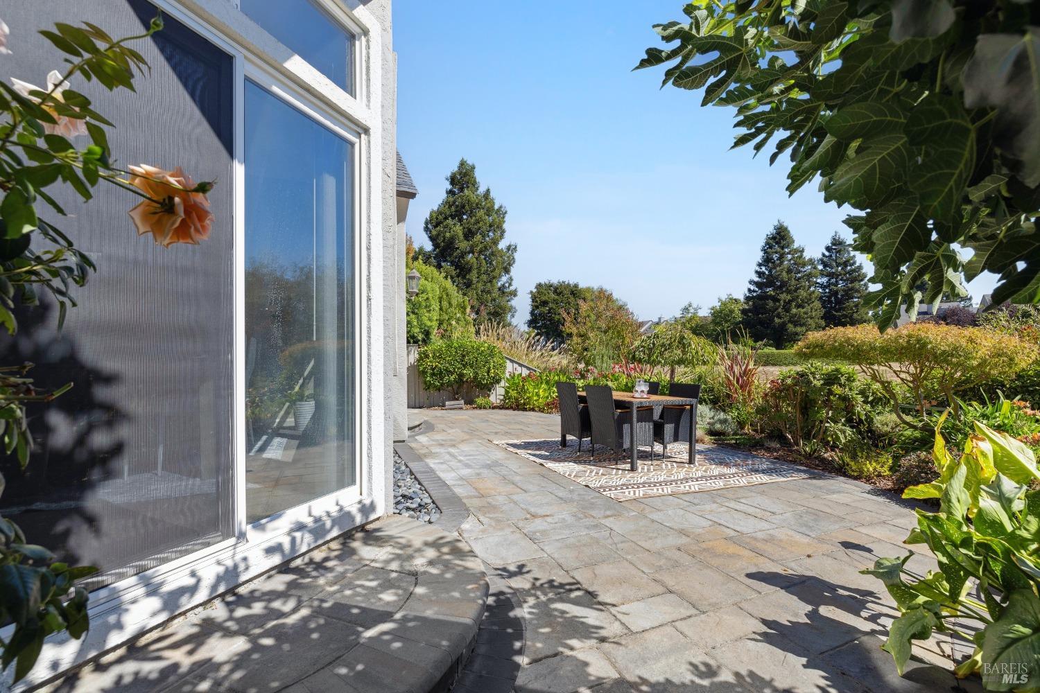 2029 Falcon Ridge Dr