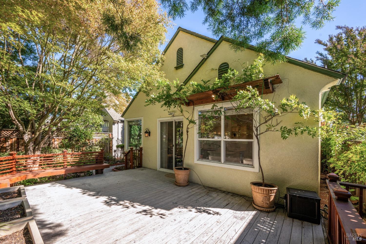 1881 Falcon Ridge Dr