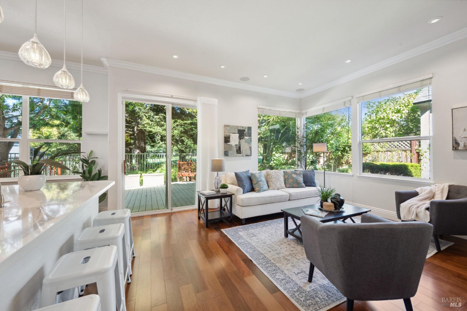 1881 Falcon Ridge Dr