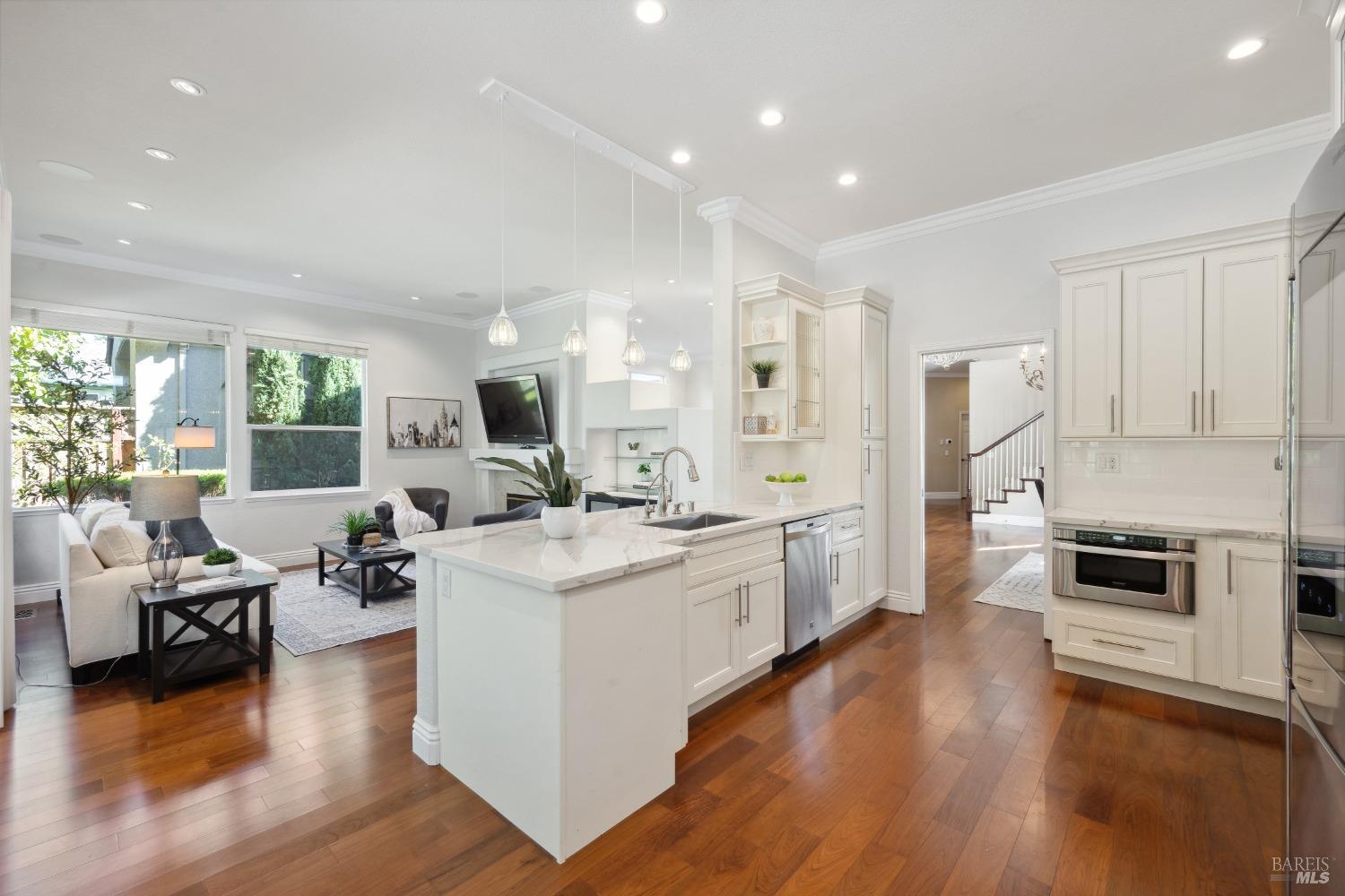 1881 Falcon Ridge Dr