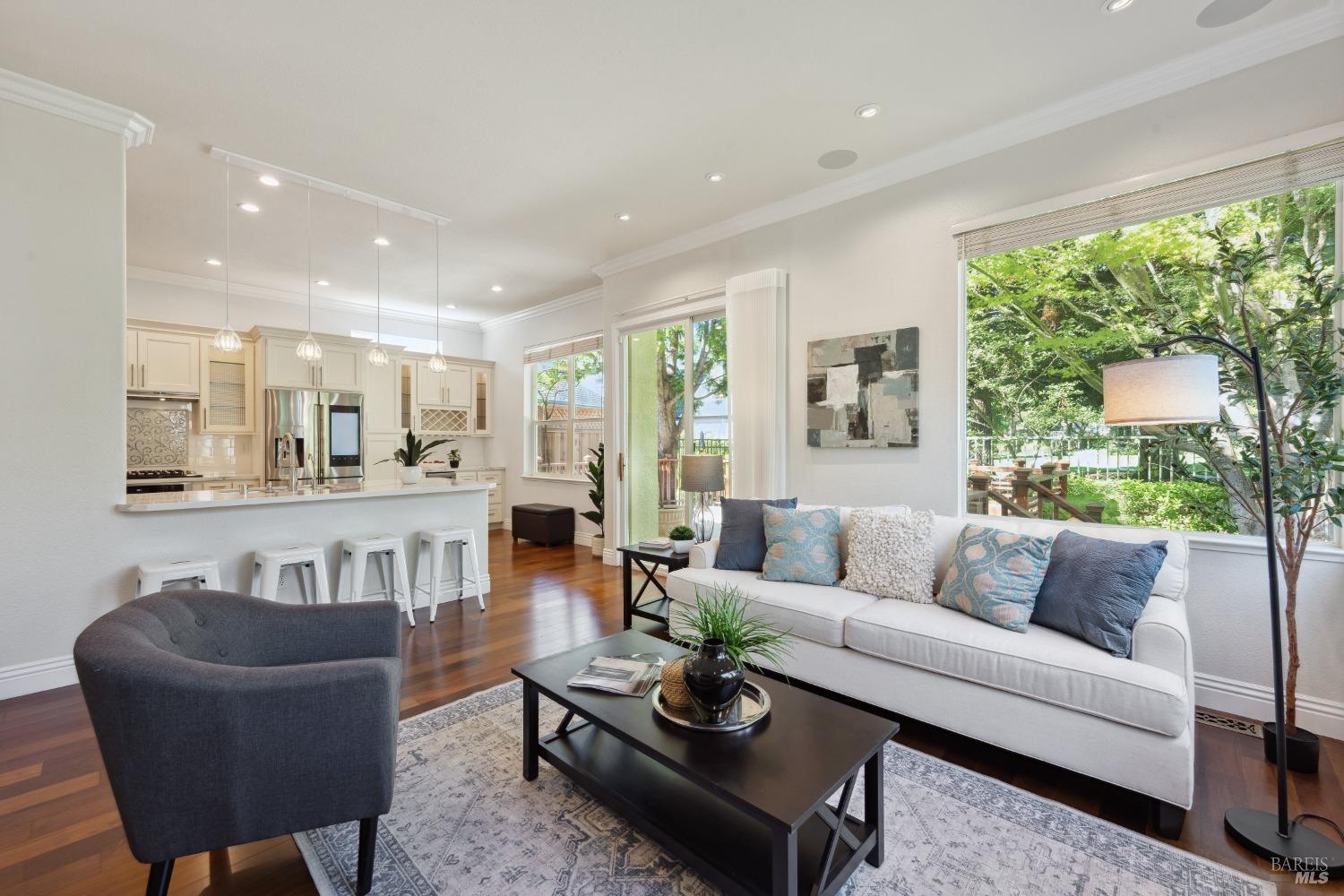 1881 Falcon Ridge Dr