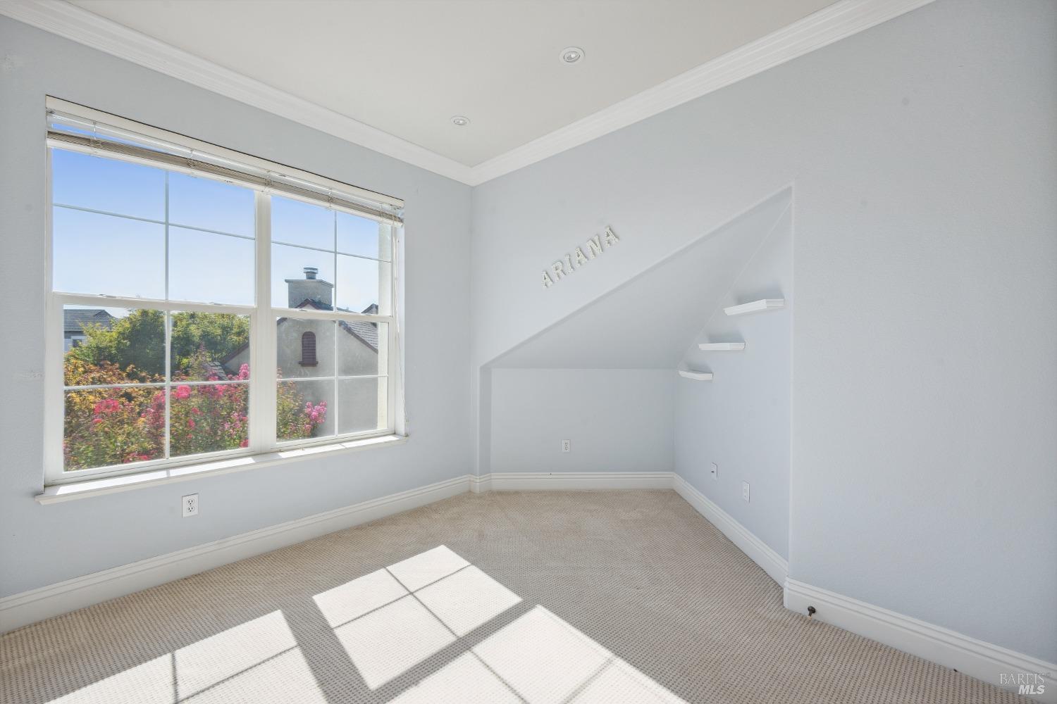 1881 Falcon Ridge Dr