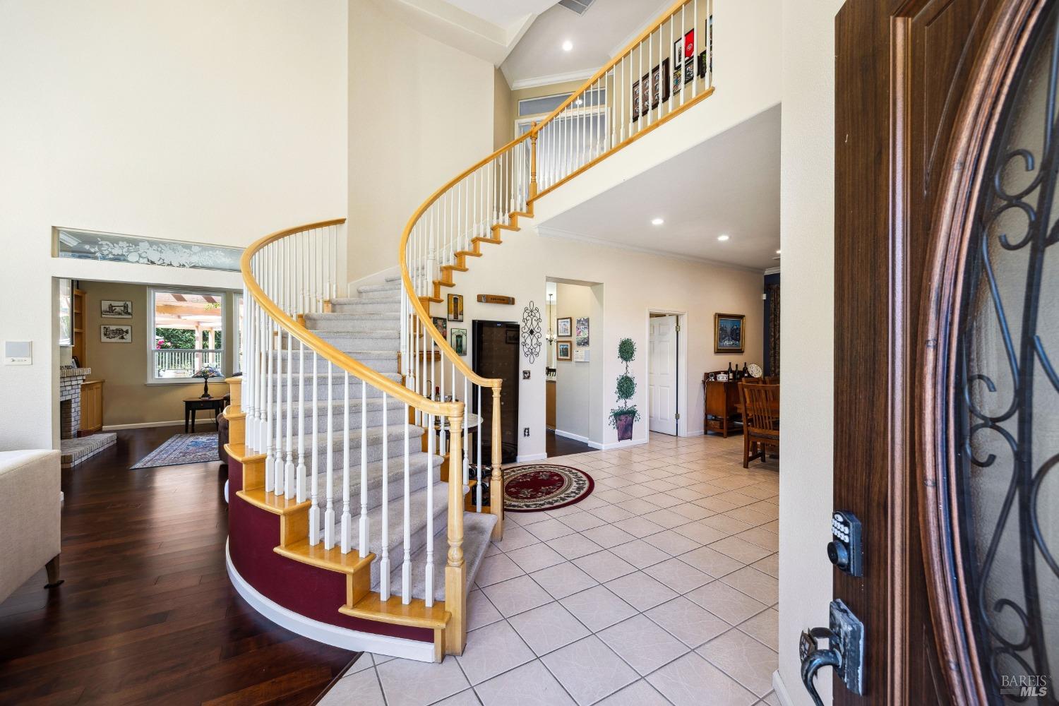 2084 Falcon Ridge Dr