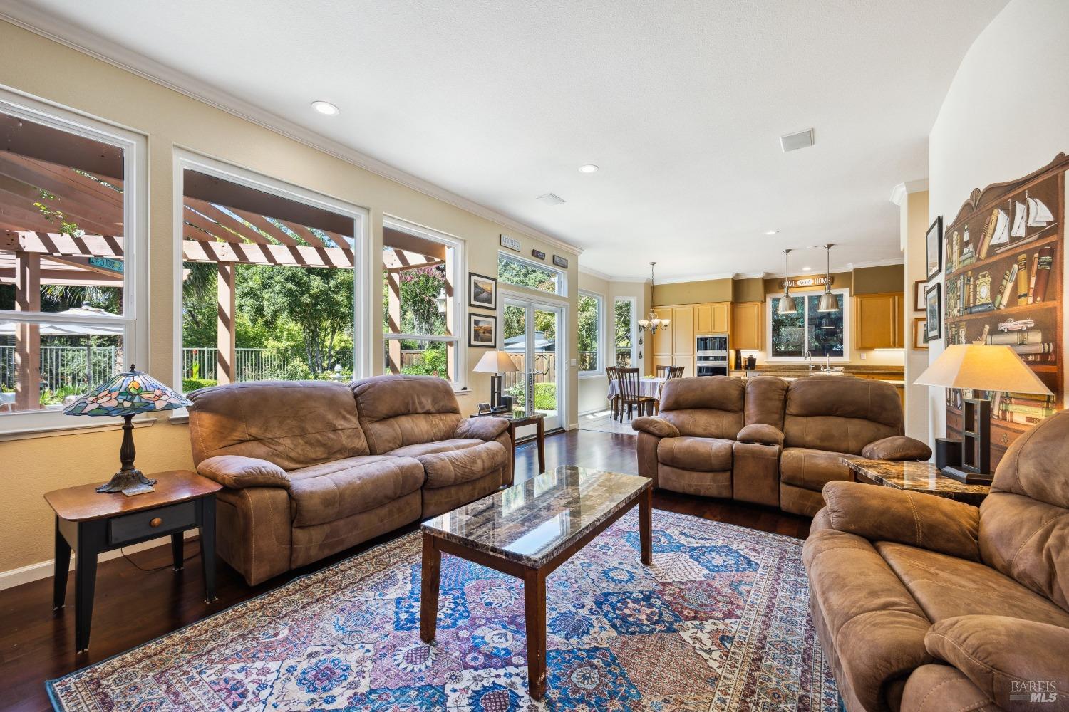 2084 Falcon Ridge Dr