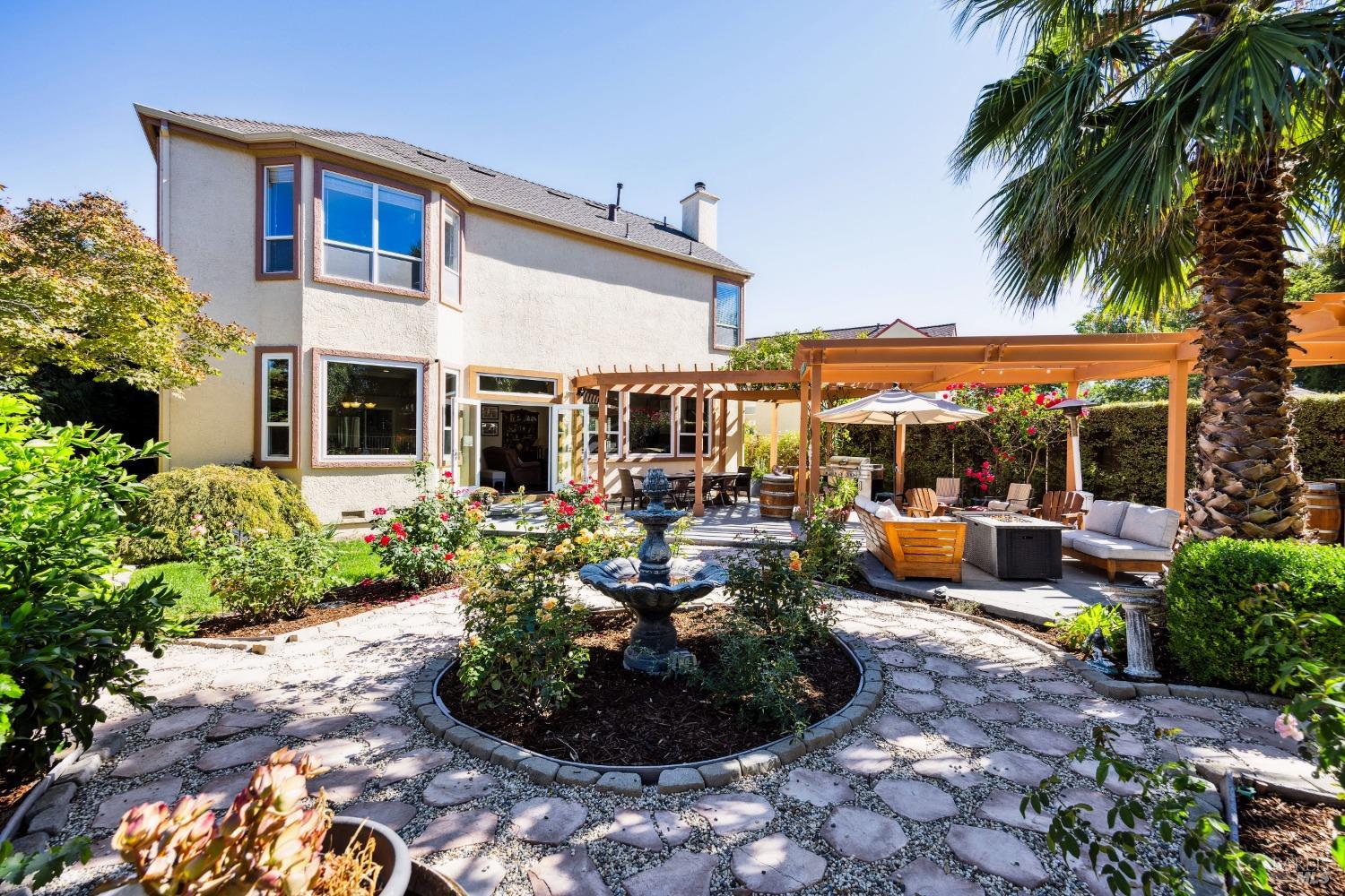 2084 Falcon Ridge Dr