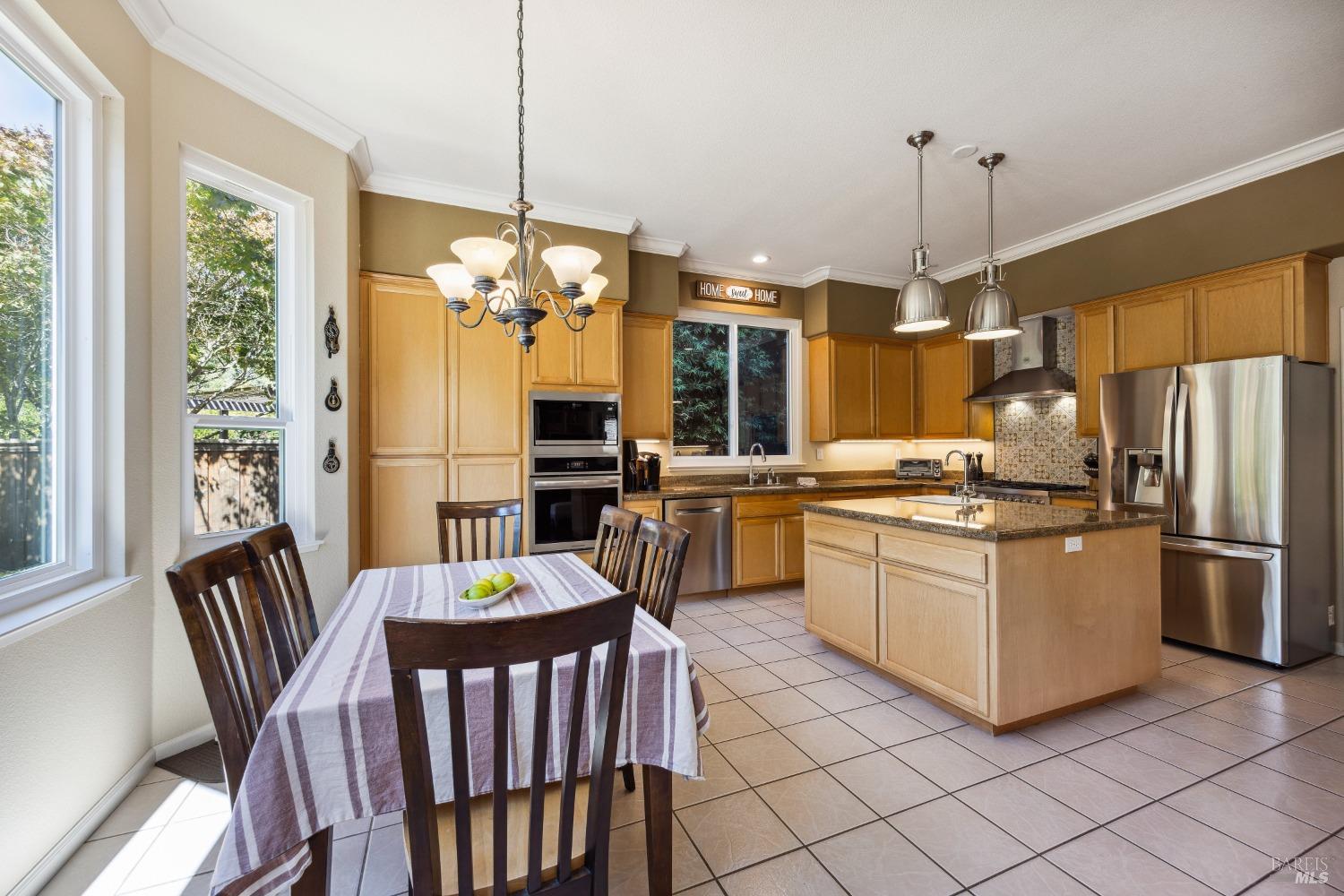 2084 Falcon Ridge Dr