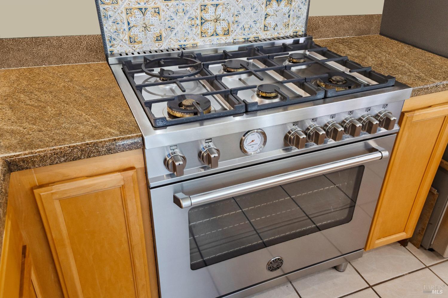 2084 Falcon Ridge Dr