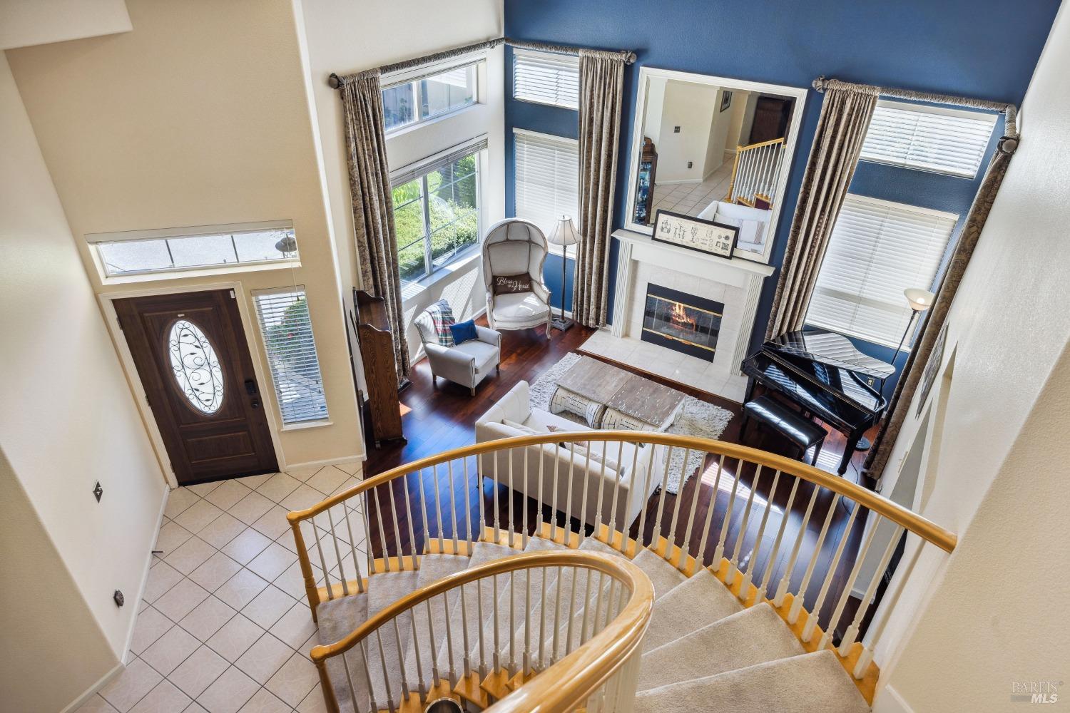 2084 Falcon Ridge Dr