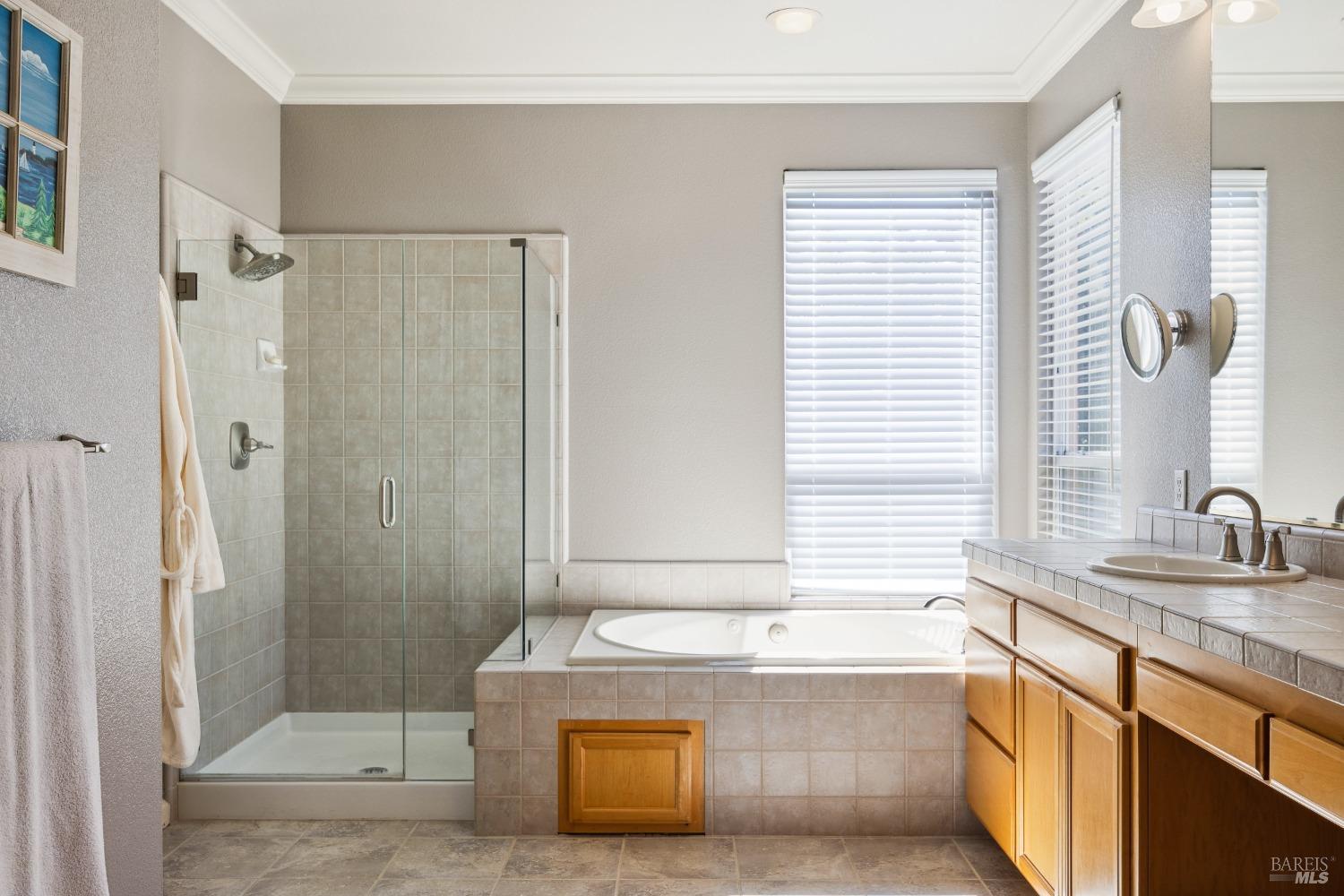 2084 Falcon Ridge Dr