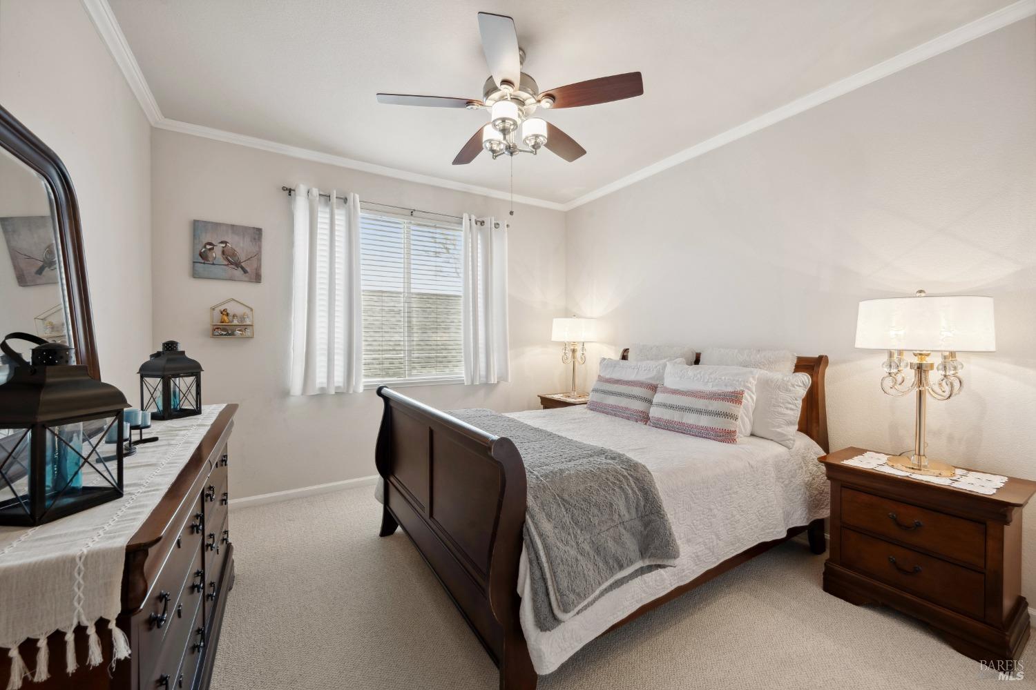 1811 Falcon Ridge Dr