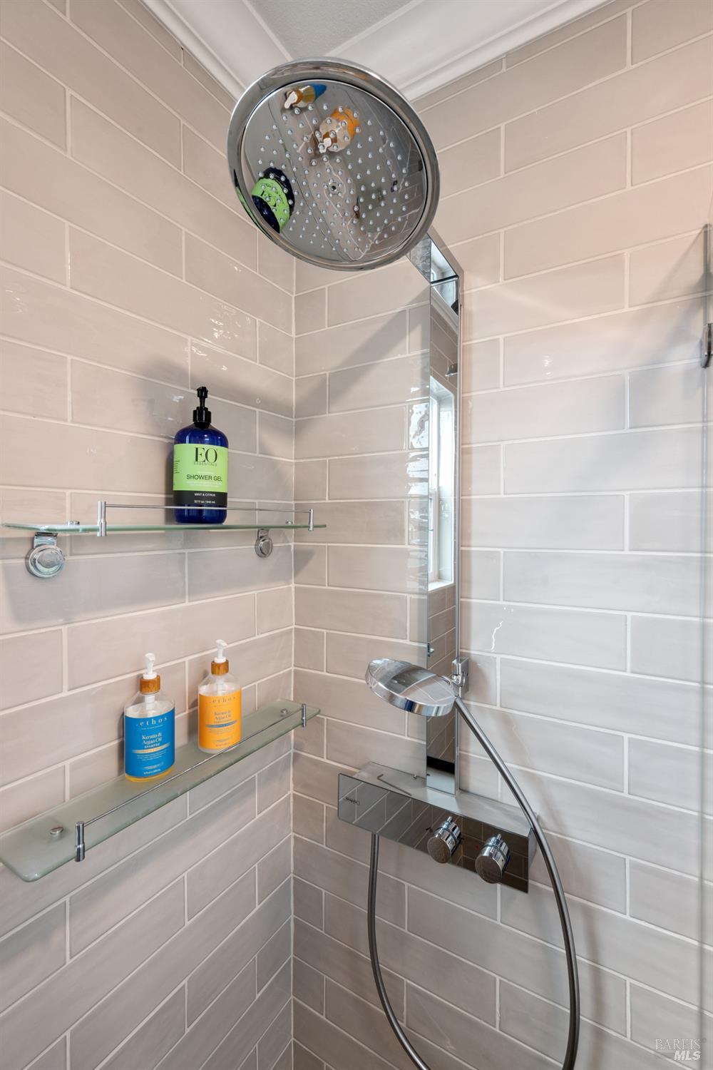 1811 Falcon Ridge Dr