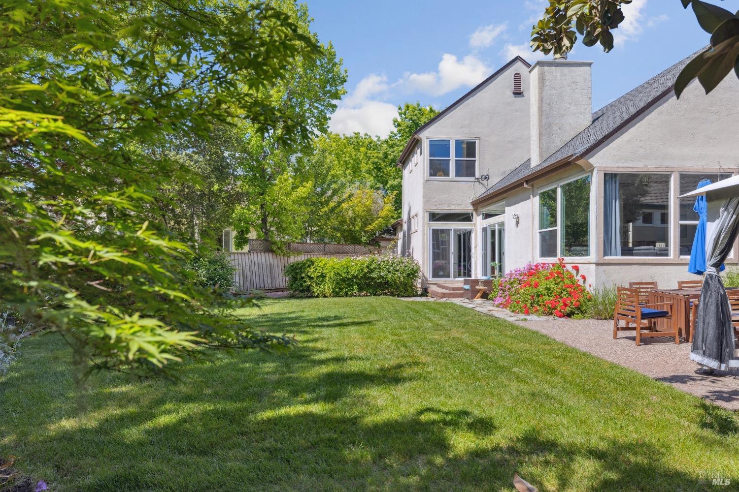 1876 Adobe Creek Dr