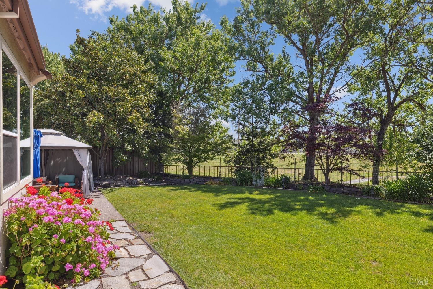 1876 Adobe Creek Dr