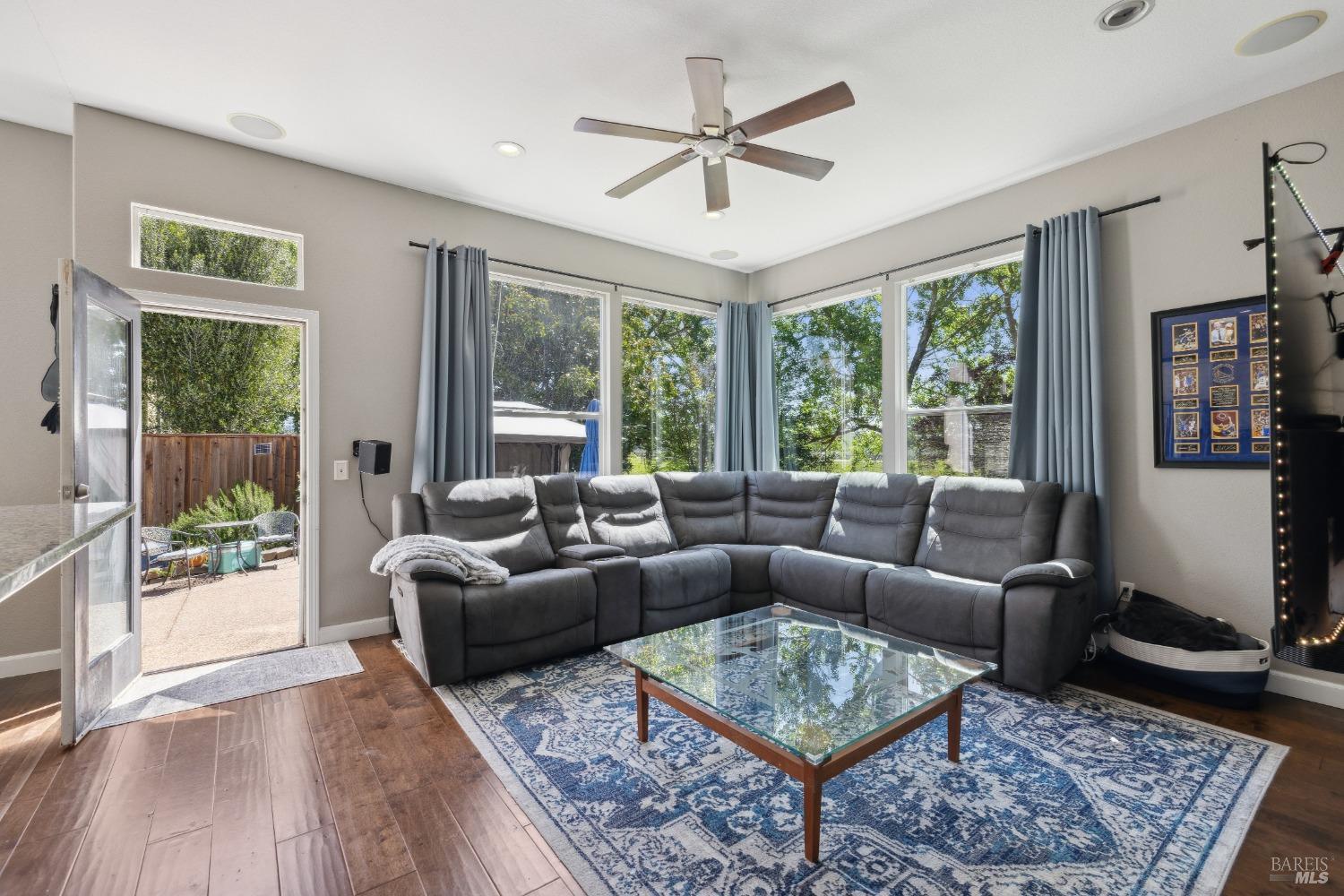 1876 Adobe Creek Dr