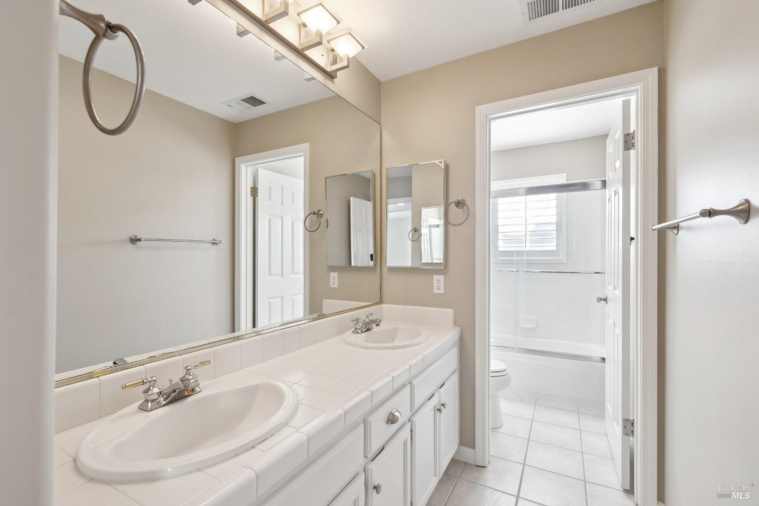 1903 Falcon Ridge Dr