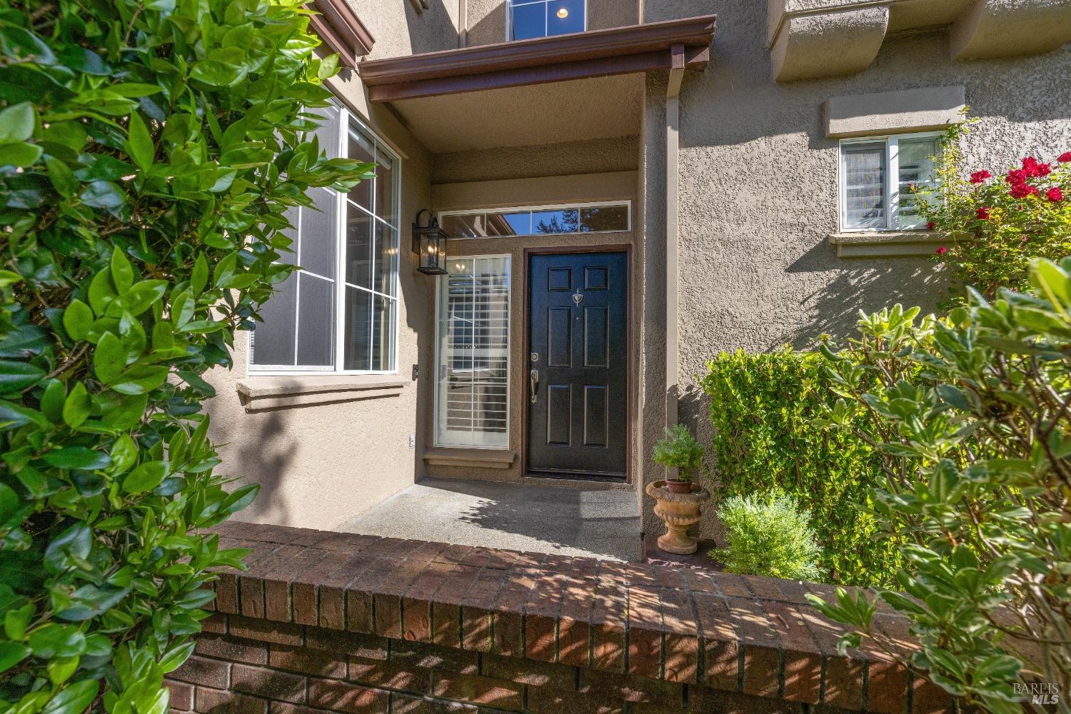 1903 Falcon Ridge Dr